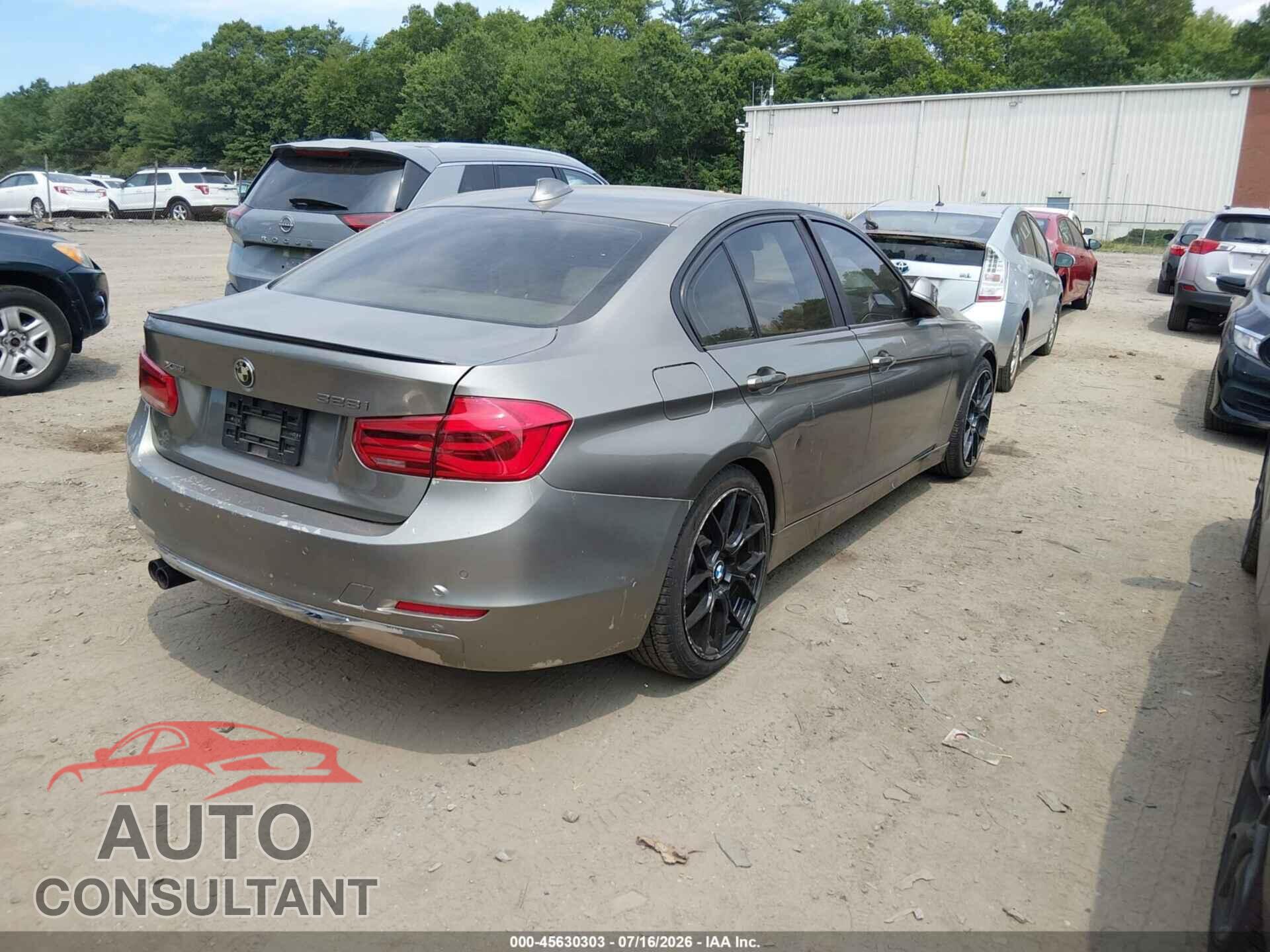 BMW 328I 2016 - WBA8E3G50GNU02151