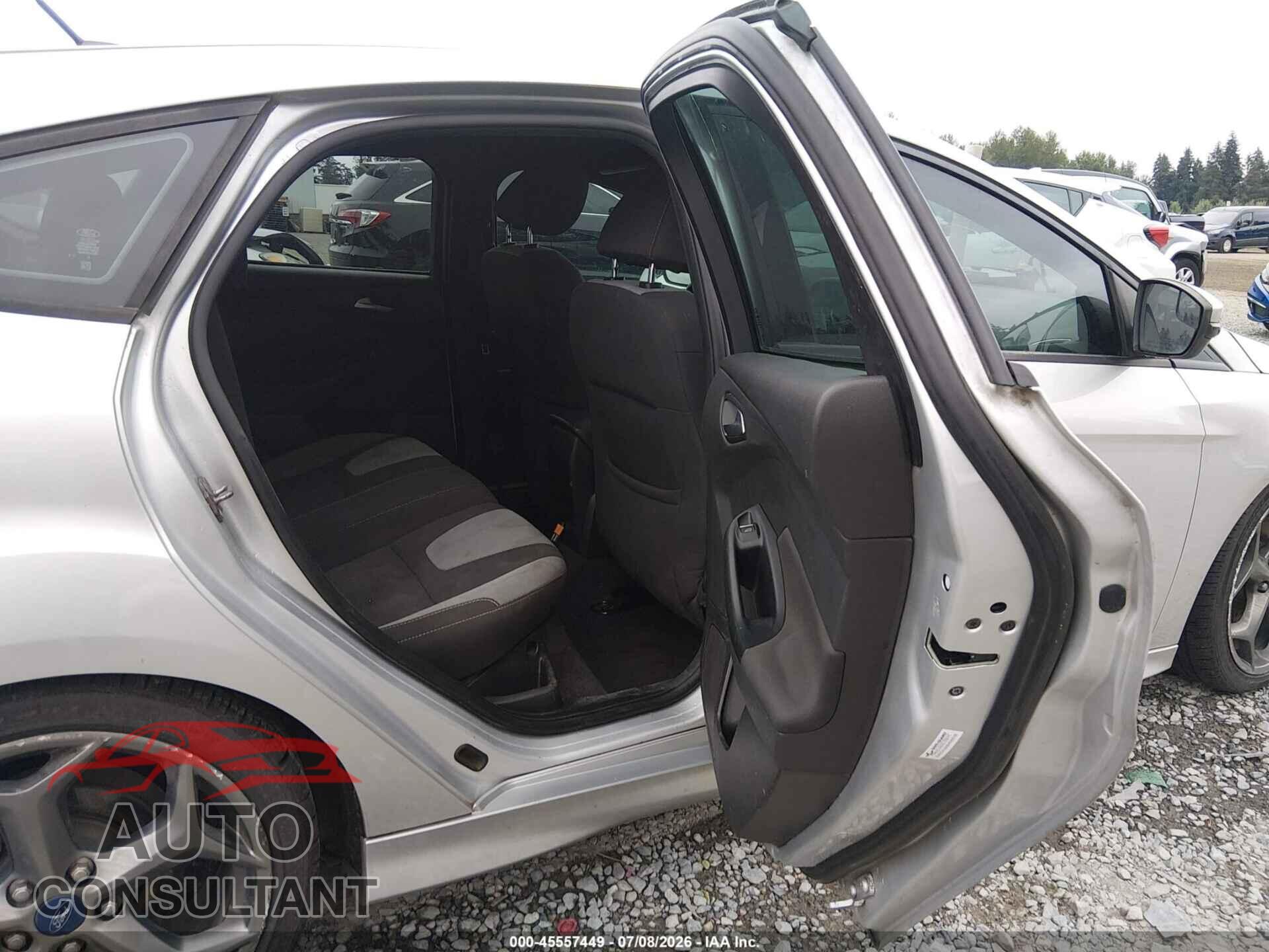 FORD FOCUS ST 2014 - 1FADP3L97EL238271