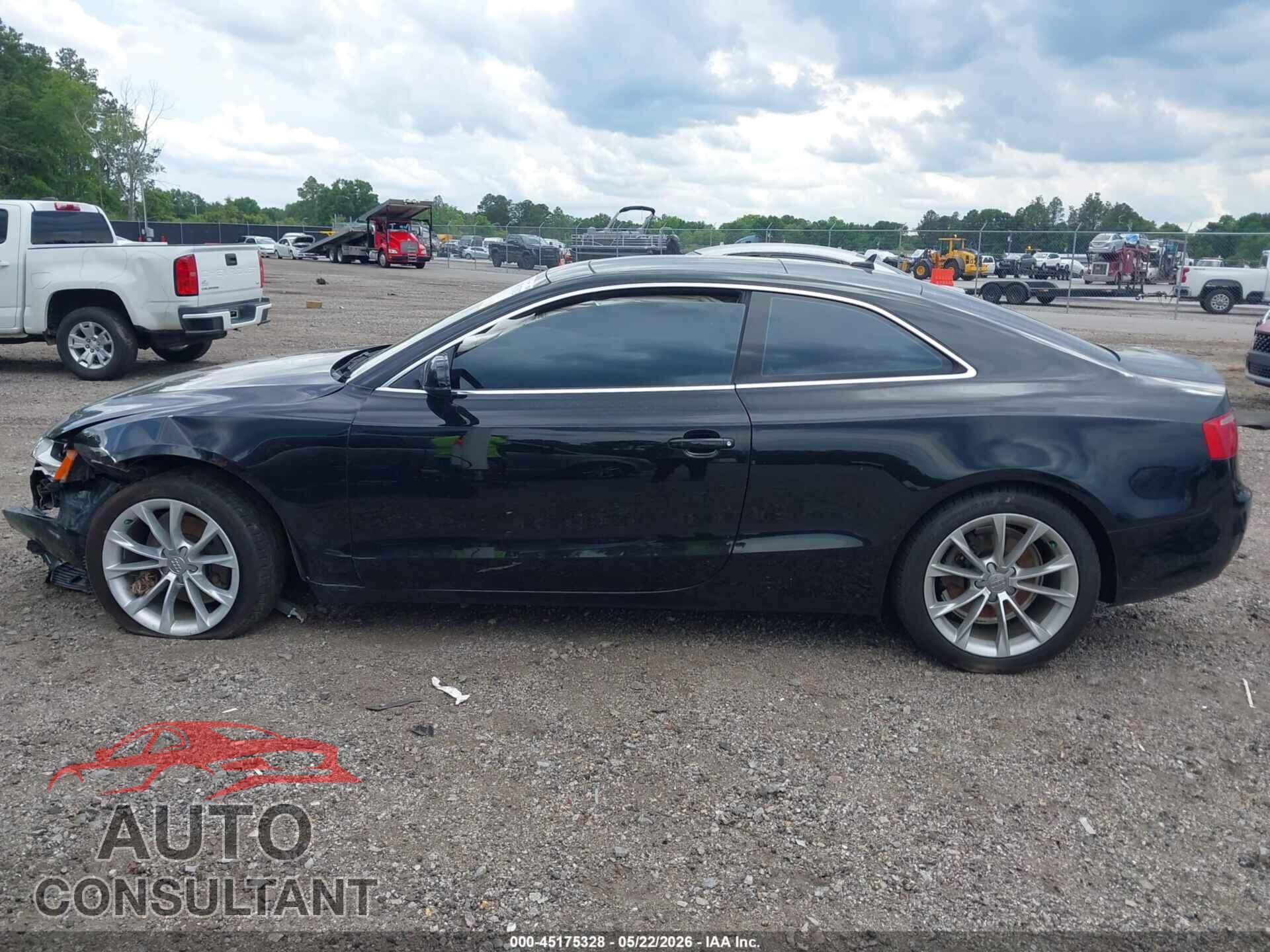 AUDI A5 2013 - WAUCFAFR1DA037417