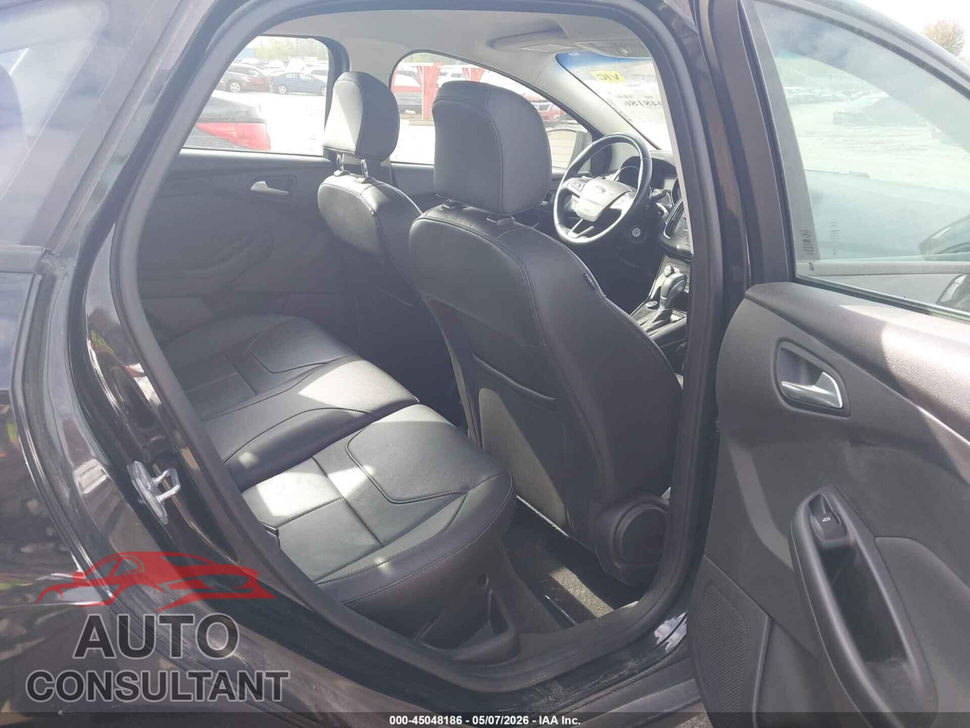 FORD FOCUS 2015 - 1FADP3F22FL355417