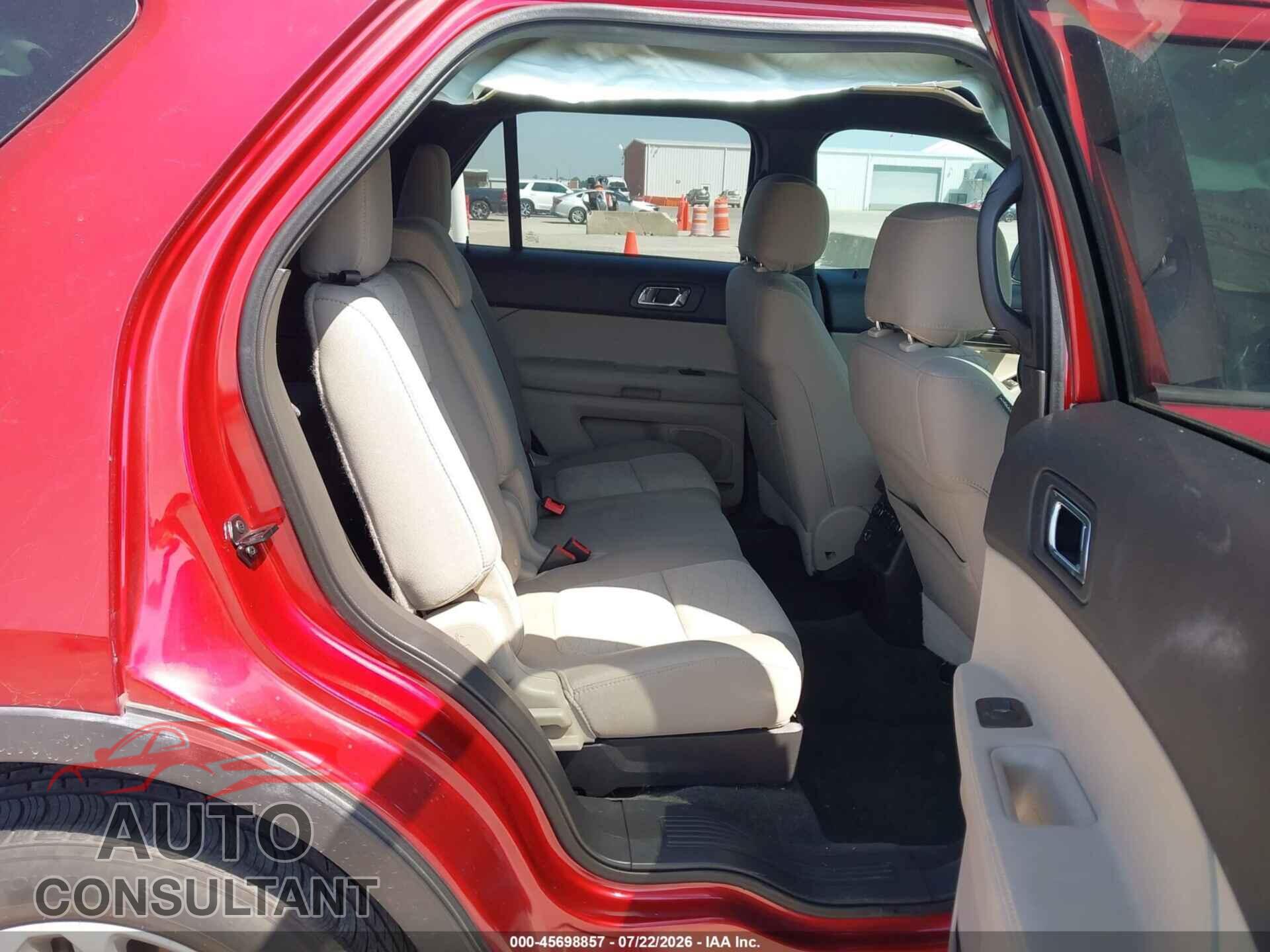 FORD EXPLORER 2015 - 1FM5K7B82FGA02601