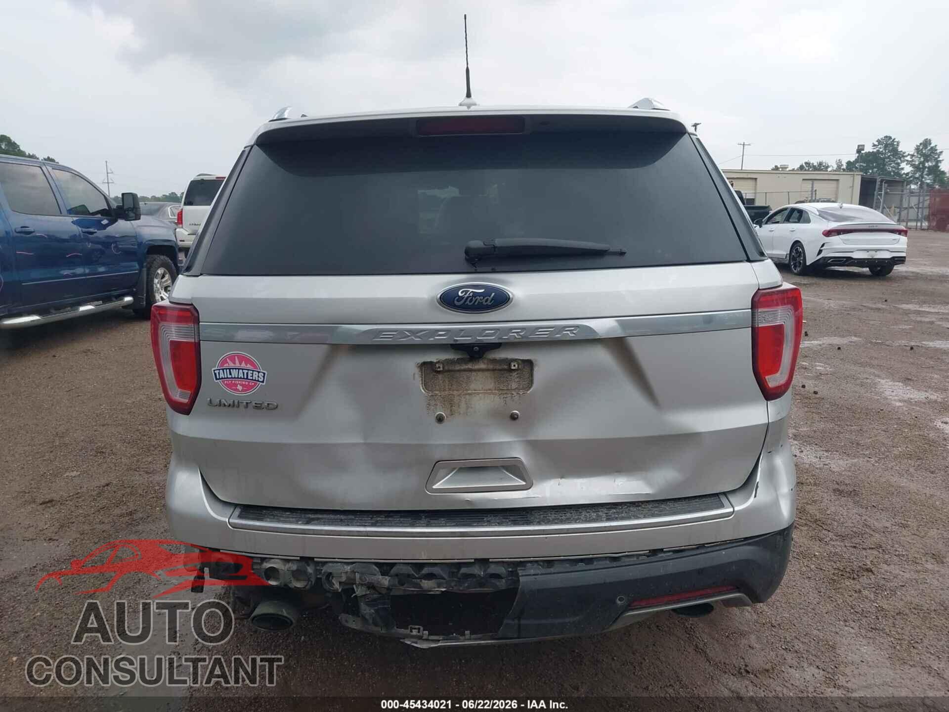 FORD EXPLORER 2018 - 1FM5K7F8XJGB57674