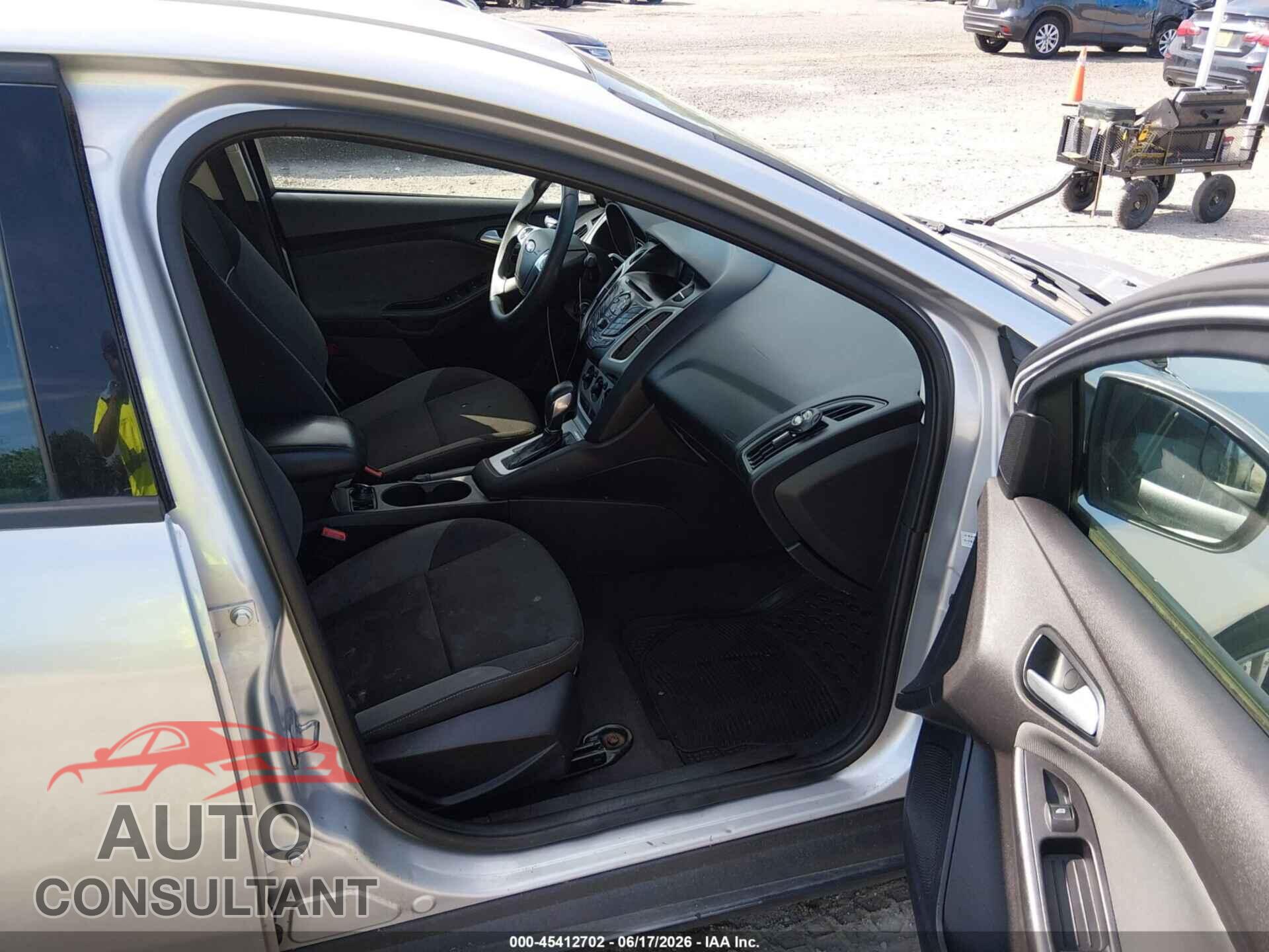 FORD FOCUS 2014 - 1FADP3F29EL222507