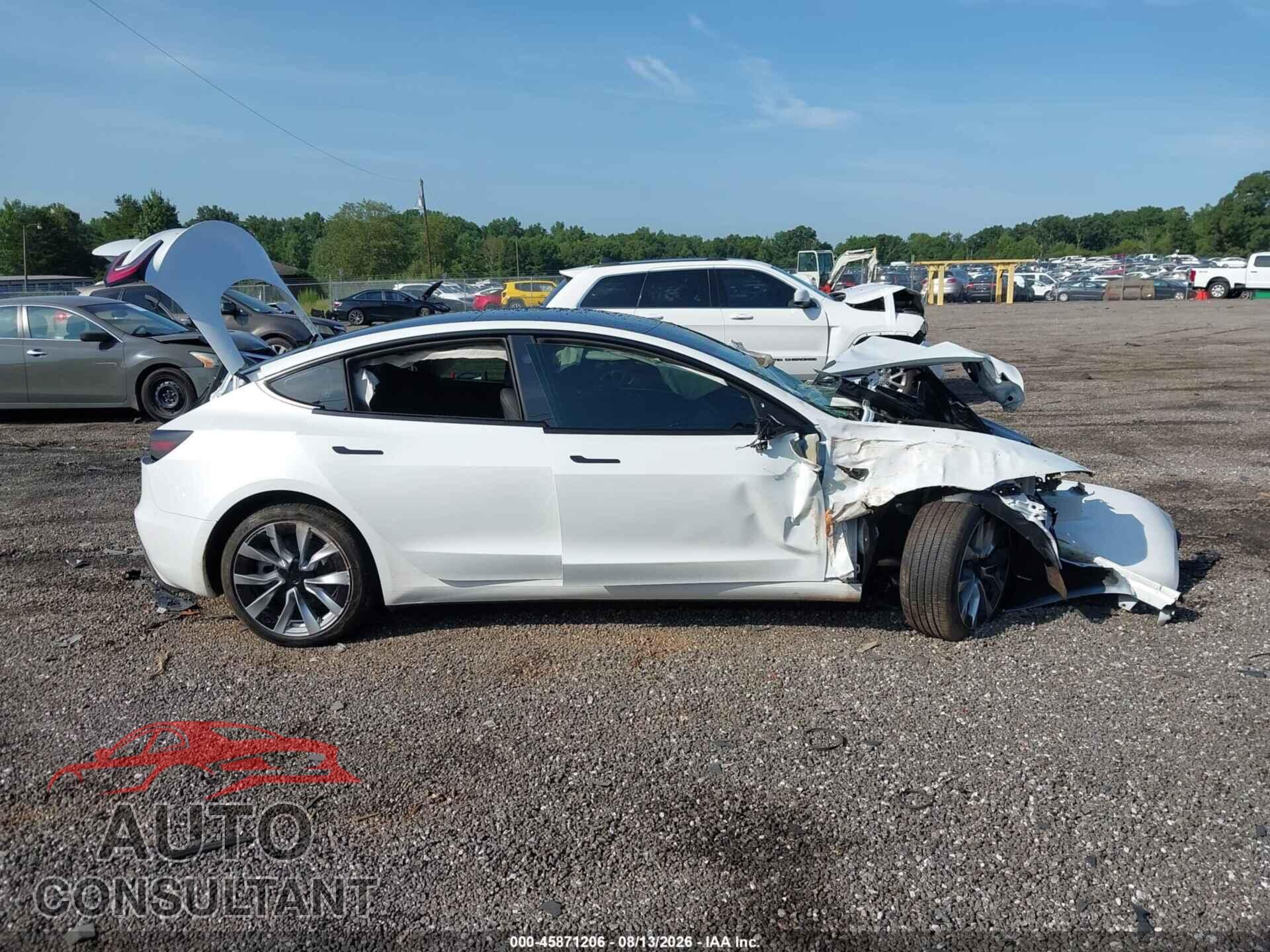 TESLA MODEL 3 2026 - 5YJ3E1EA4TF201251