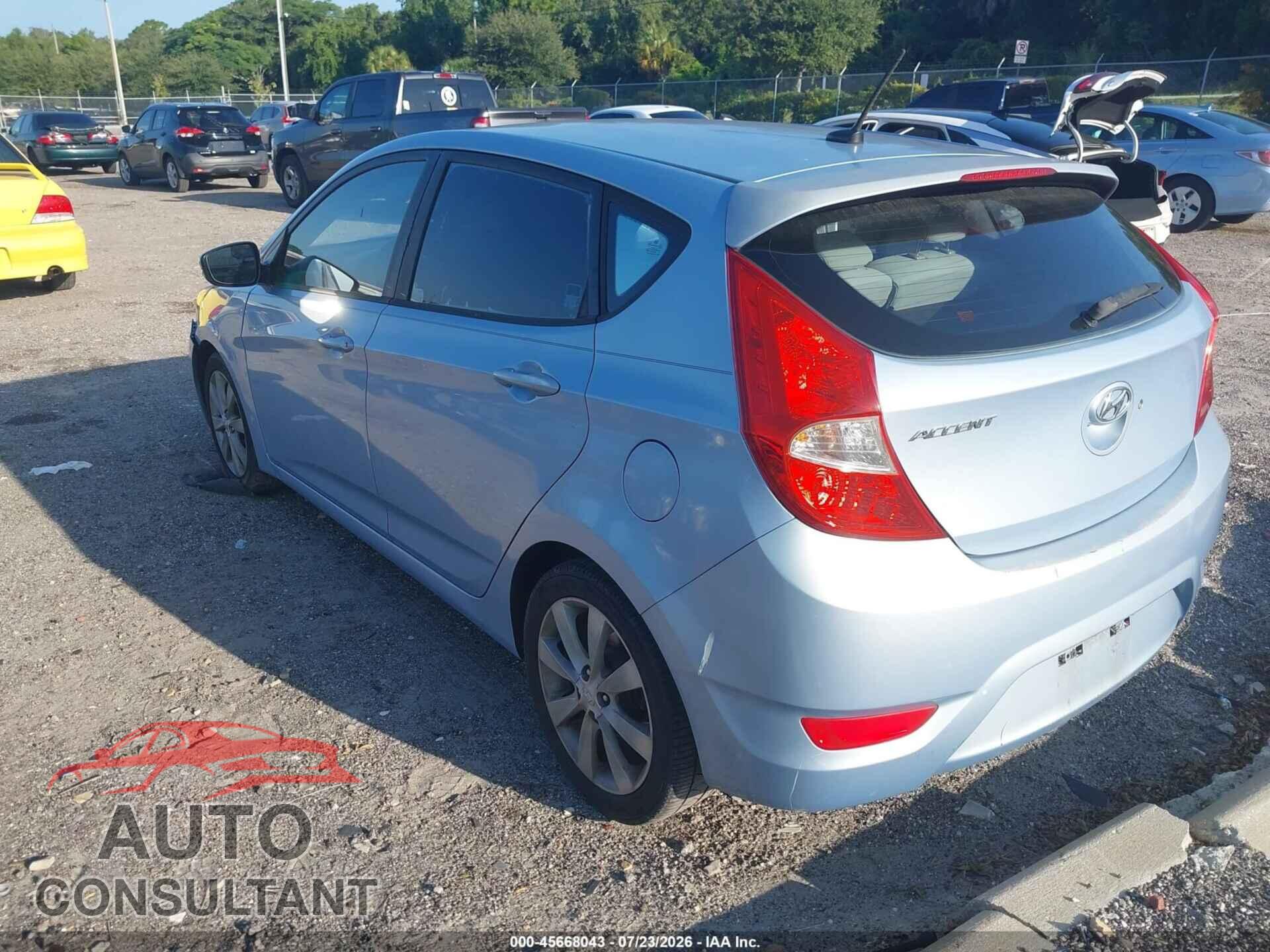 HYUNDAI ACCENT 2013 - KMHCU5AE9DU074357