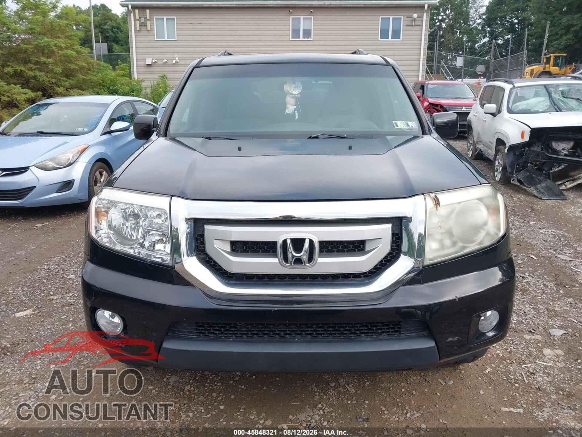 HONDA PILOT 2011 - 5FNYF4H48BB100111