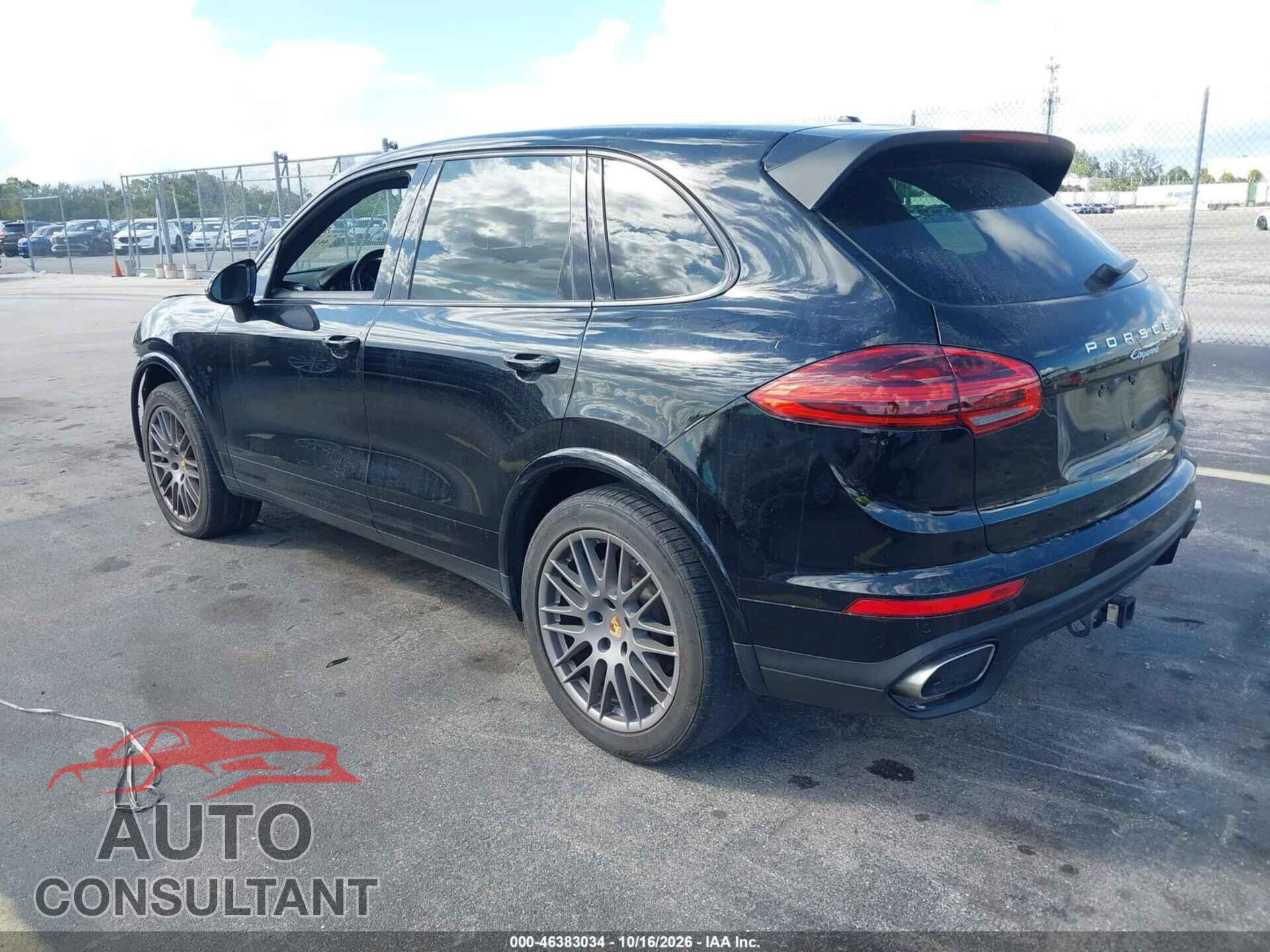 PORSCHE CAYENNE 2017 - WP1AA2A24HKA82455