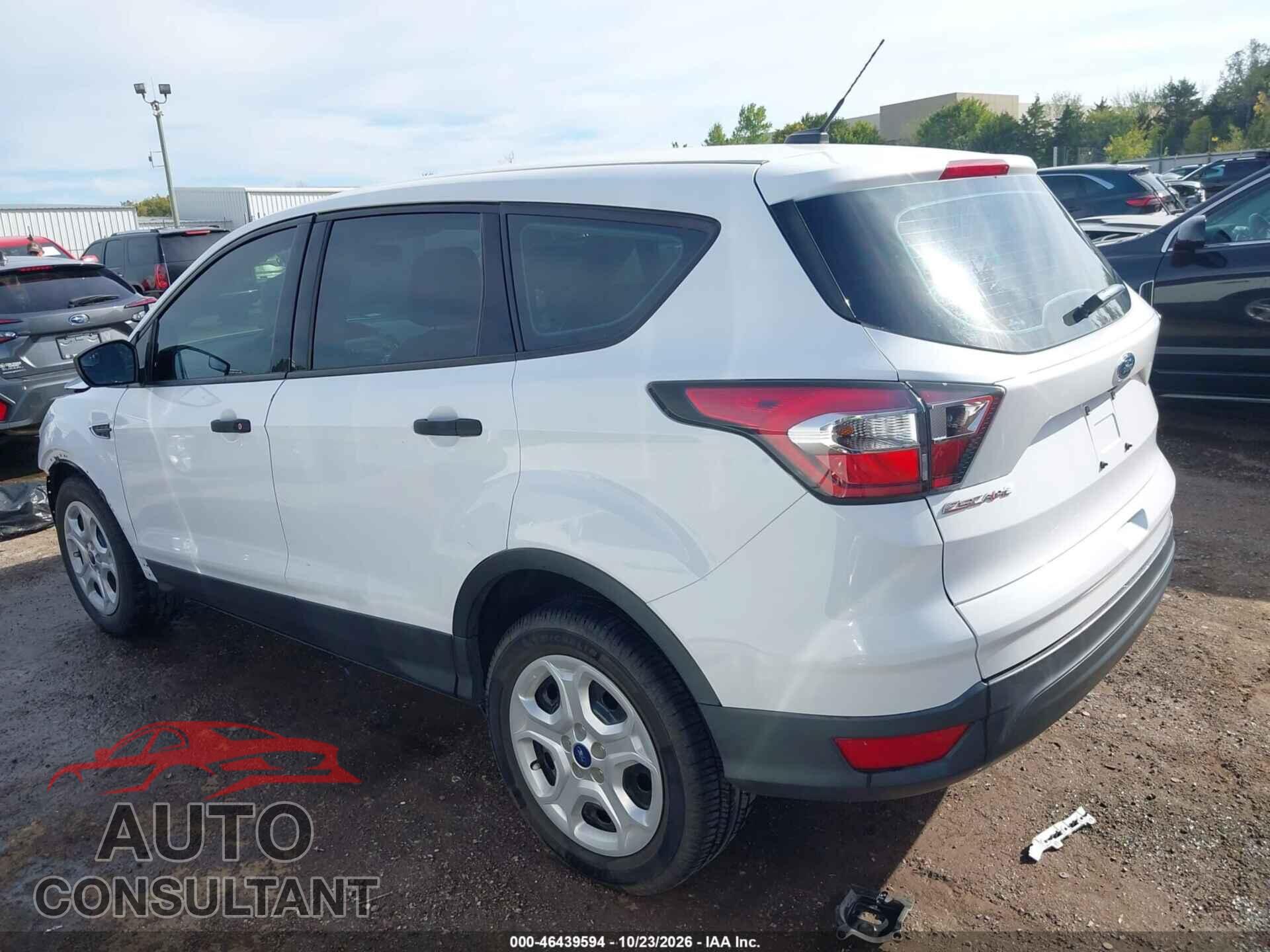 FORD ESCAPE 2017 - 1FMCU0F74HUB43006