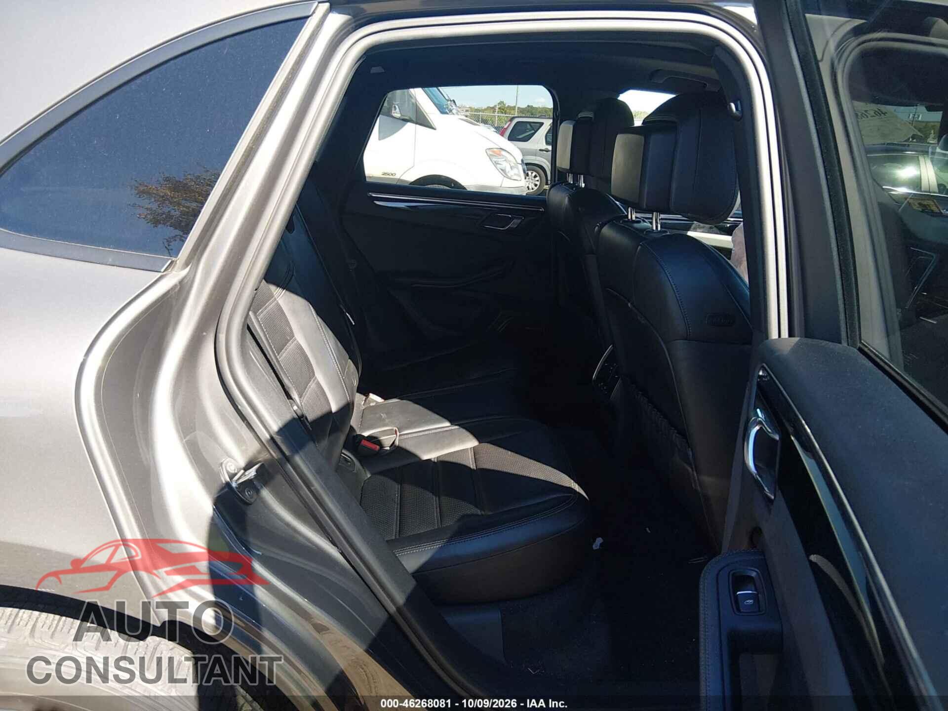 PORSCHE MACAN 2015 - WP1AB2A59FLB69797