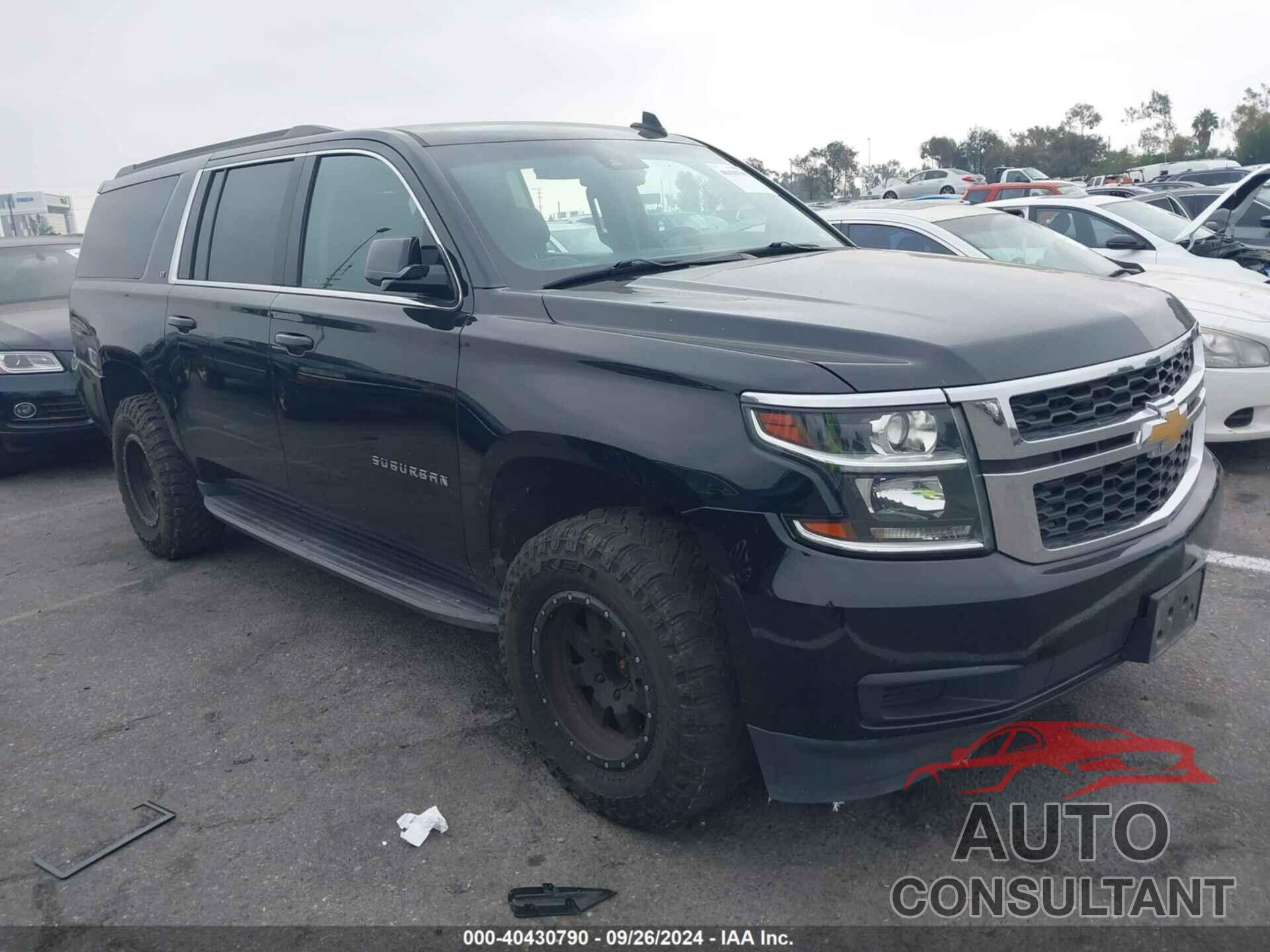 CHEVROLET SUBURBAN 2019 - 1GNSKHKC0KR408562