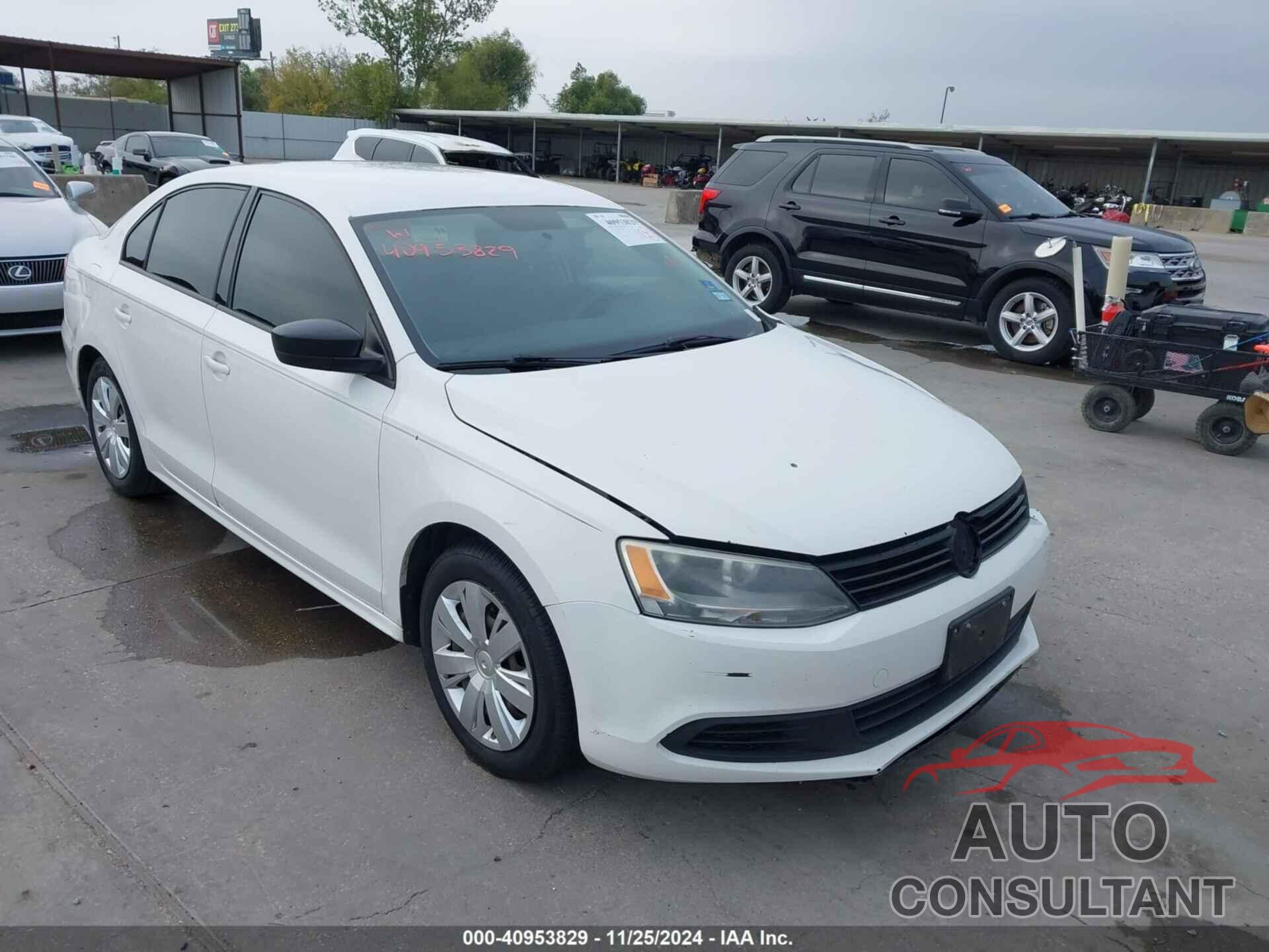 VOLKSWAGEN JETTA 2011 - 3VW2K7AJ4BM388902