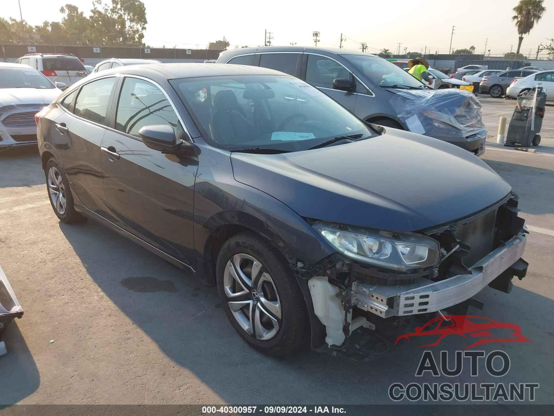 HONDA CIVIC 2018 - 2HGFC2F55JH538997