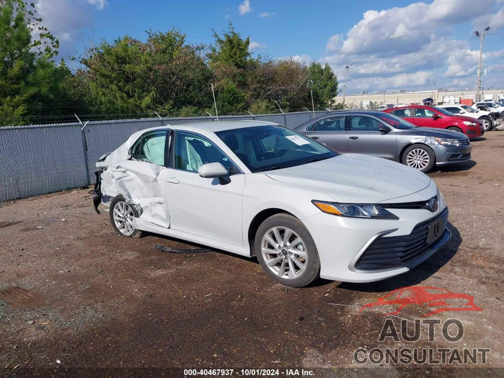 TOYOTA CAMRY 2024 - 4T1C11AK1RU220460