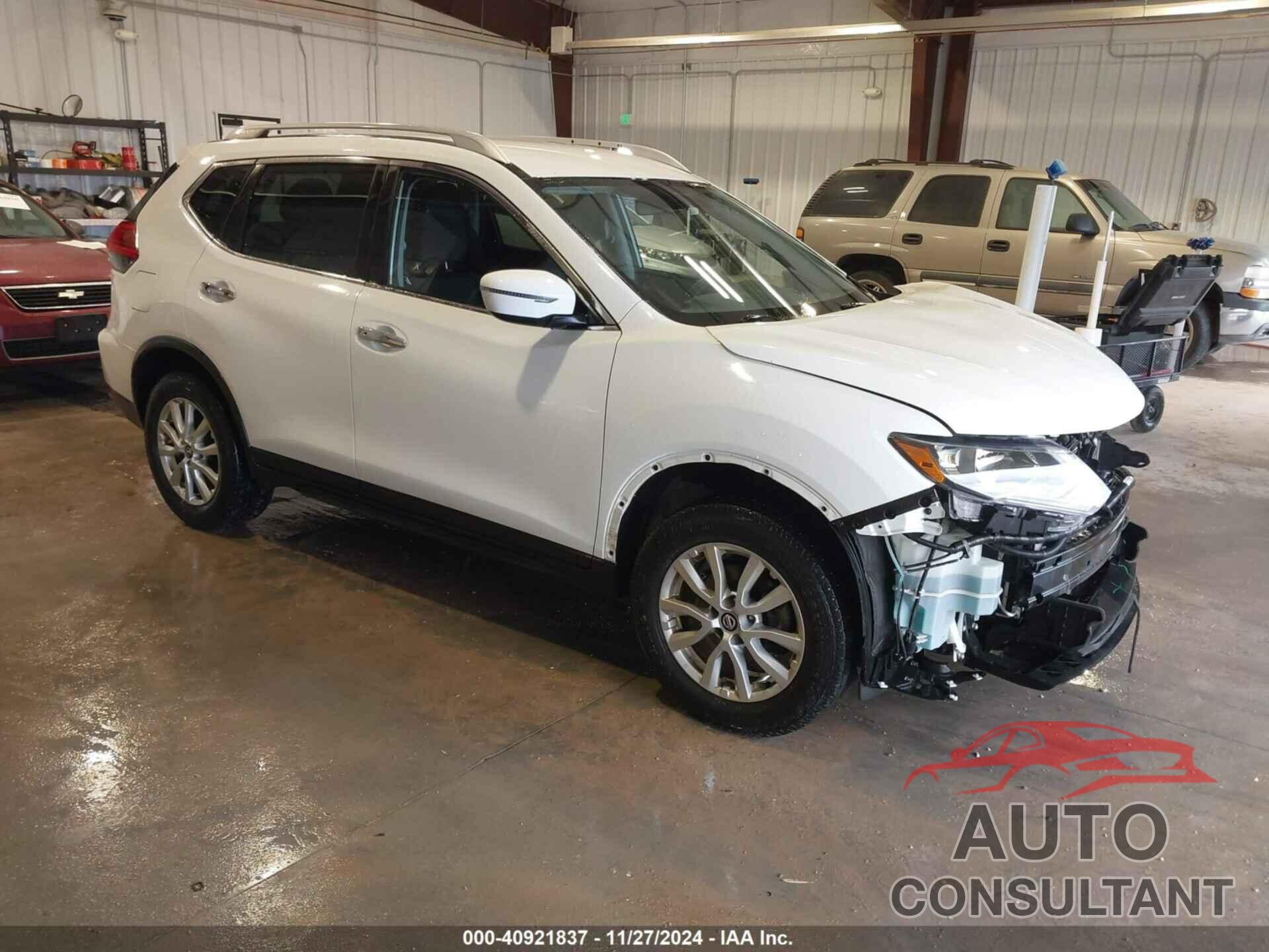 NISSAN ROGUE 2017 - KNMAT2MV8HP565175