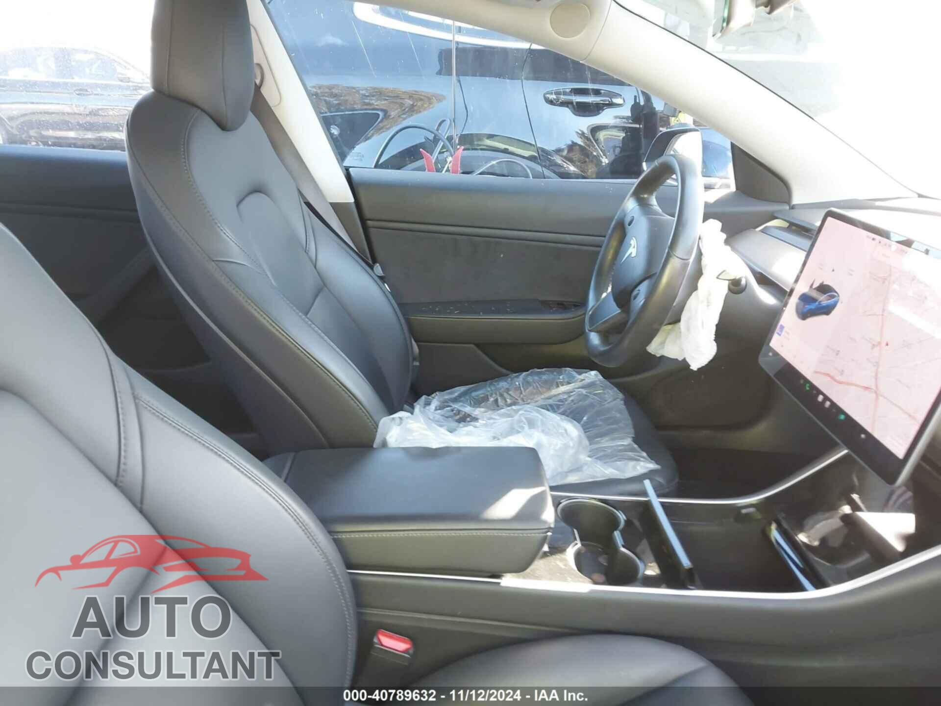TESLA MODEL 3 2018 - 5YJ3E1EB3JF090147