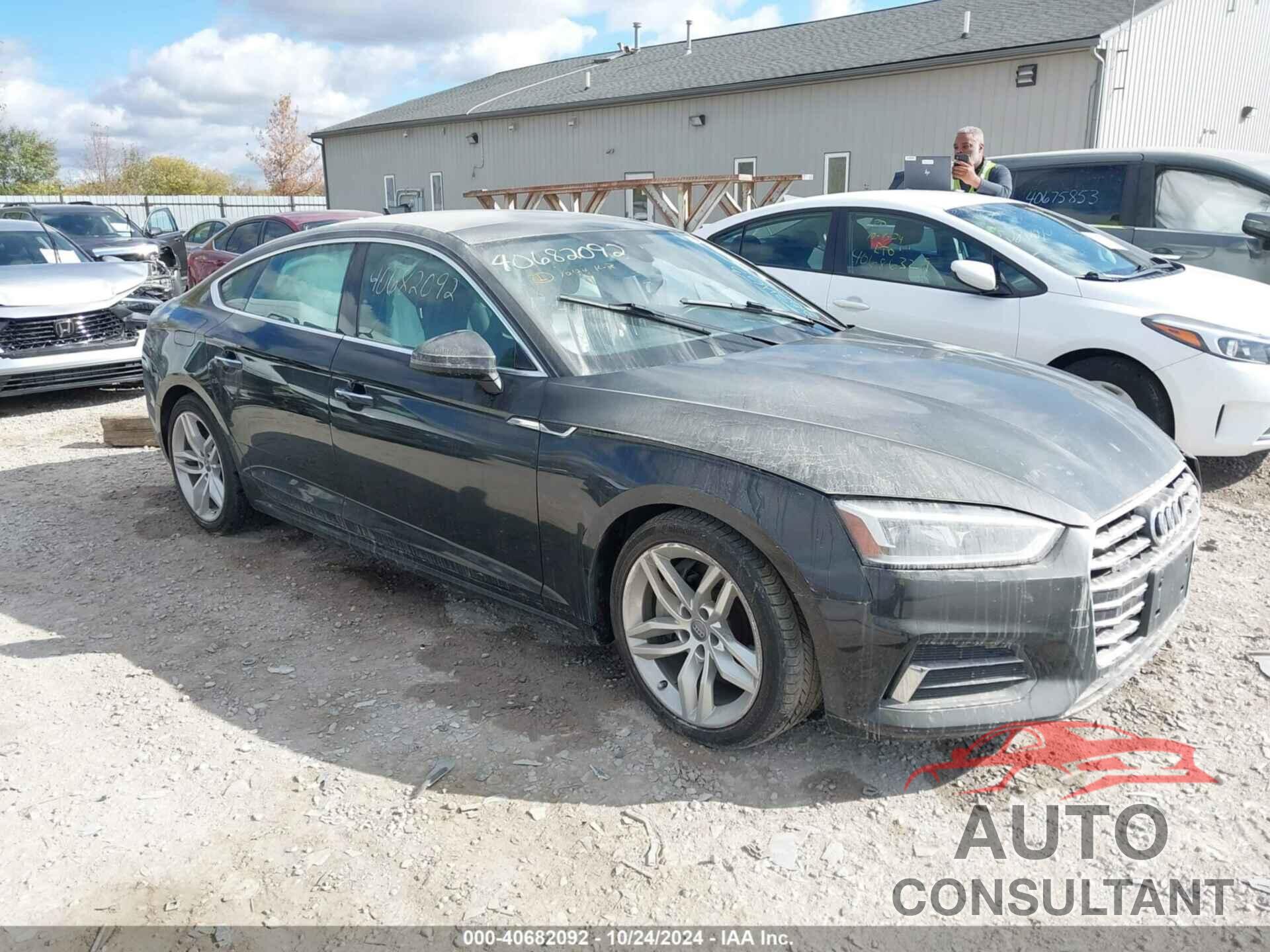 AUDI A5 2019 - WAUANCF56KA063463