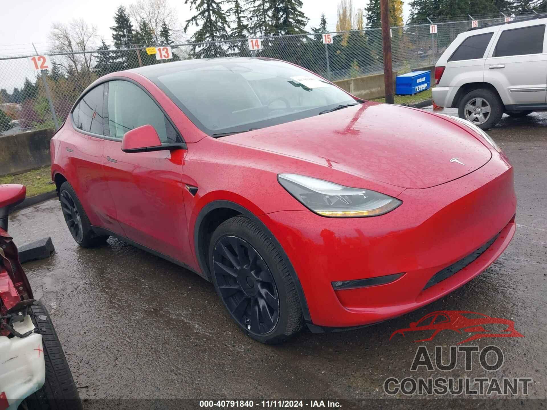 TESLA MODEL Y 2023 - 7SAYGDEE6PF648872