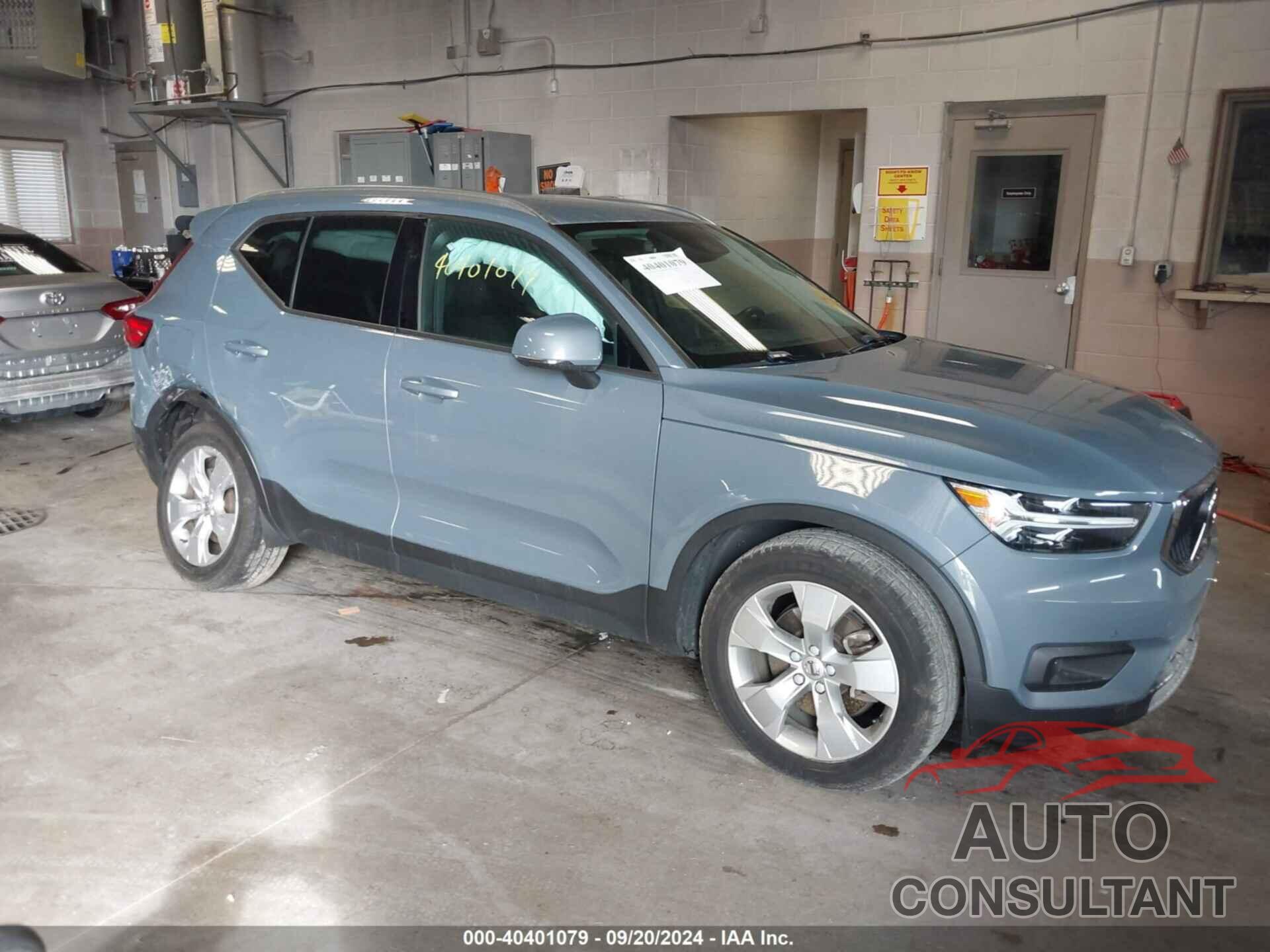 VOLVO XC40 2022 - YV4162UK6N2747556