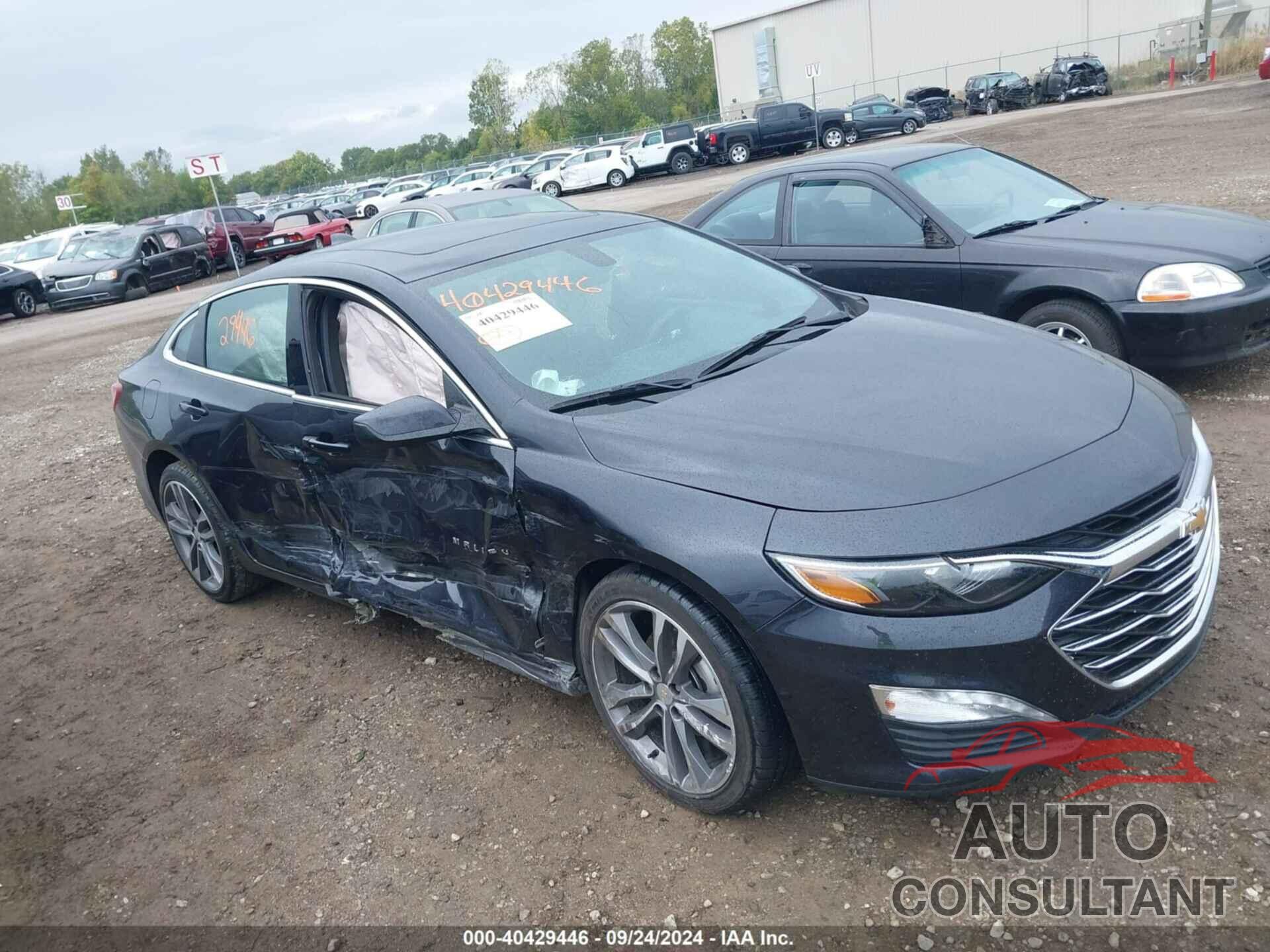 CHEVROLET MALIBU 2022 - 1G1ZD5ST7NF137997