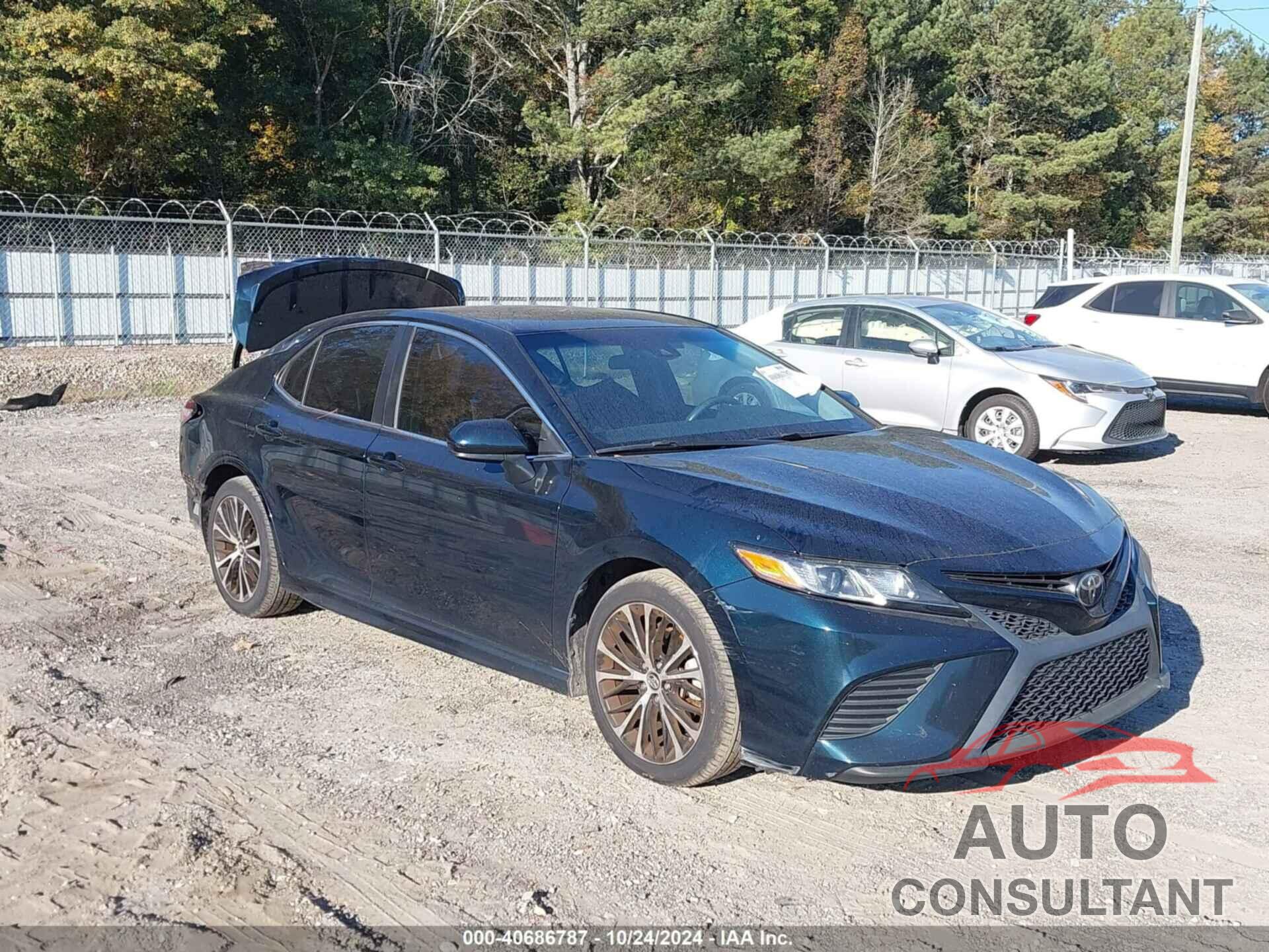 TOYOTA CAMRY 2018 - 4T1B11HK5JU669601