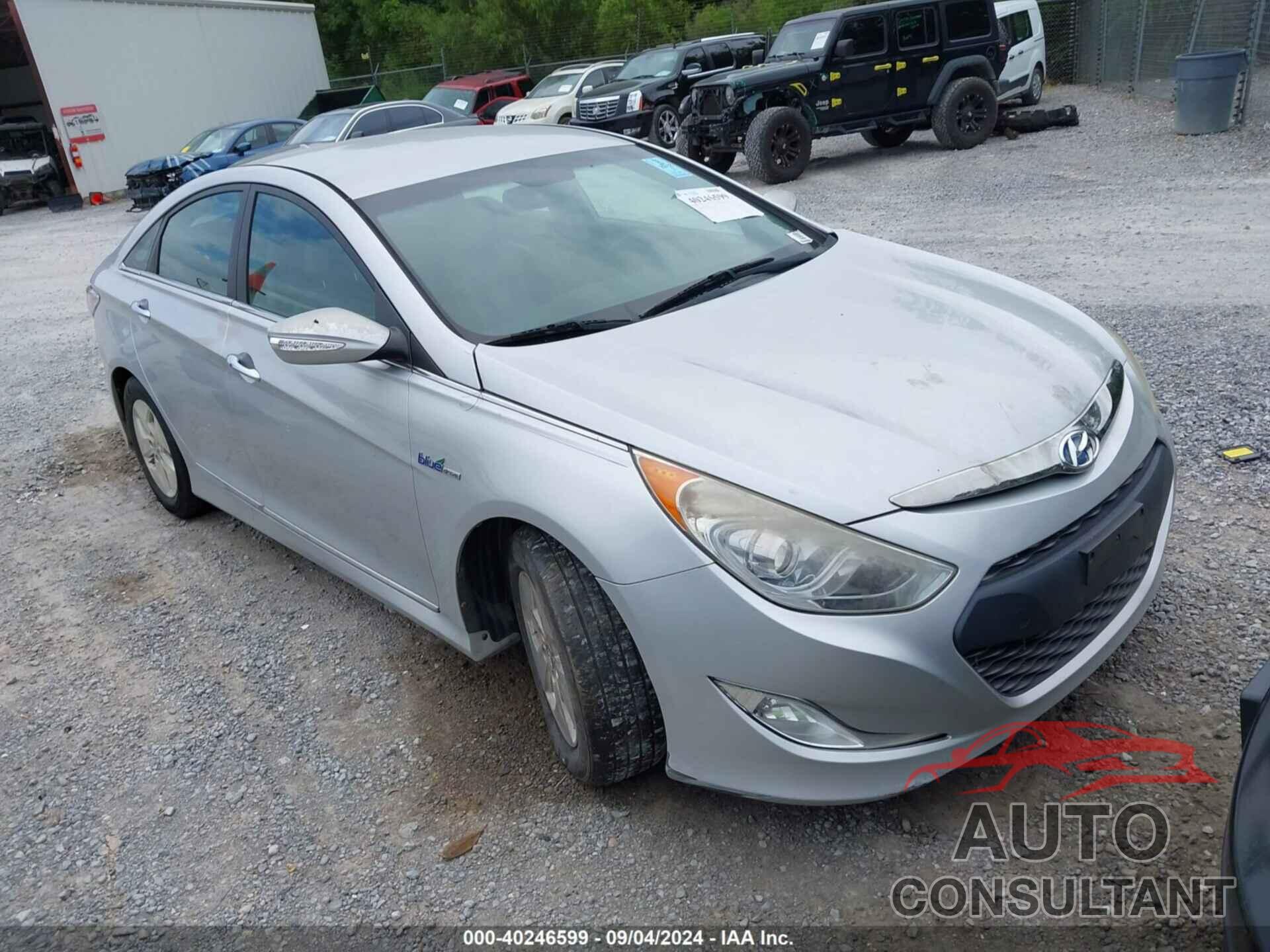 HYUNDAI SONATA HYBRID 2012 - KMHEC4A45CA039683