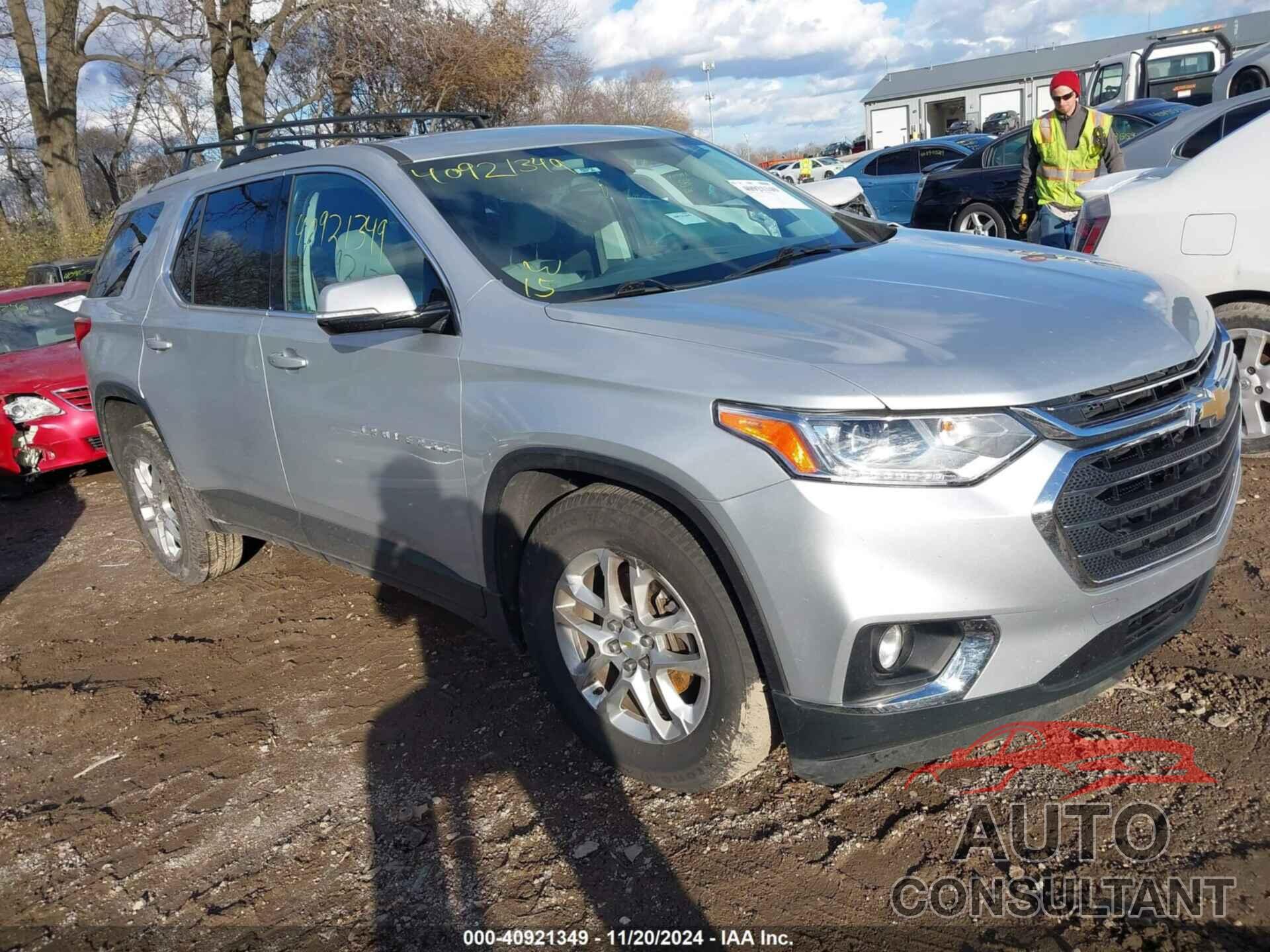 CHEVROLET TRAVERSE 2018 - 1GNEVGKW7JJ203164