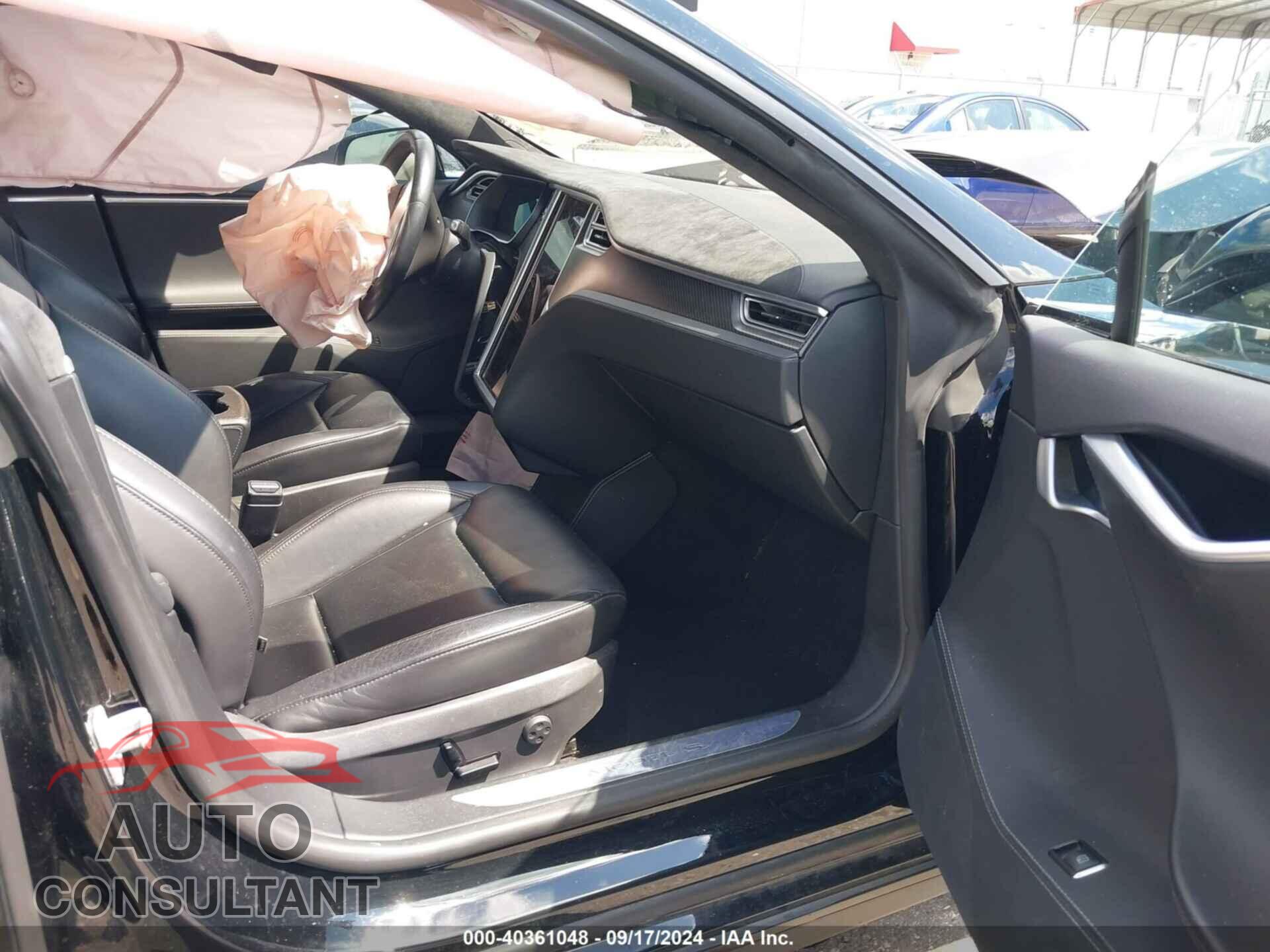 TESLA MODEL S 2015 - 5YJSA1H48FF083013