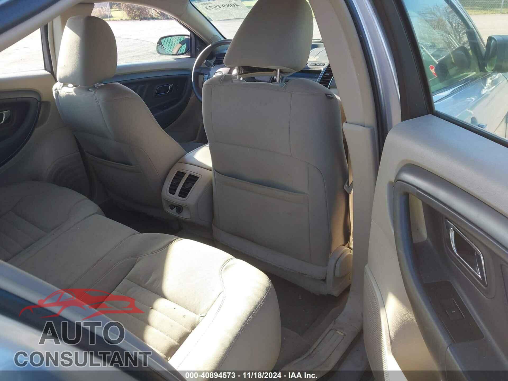 FORD TAURUS 2010 - 1FAHP2DW6AG143560