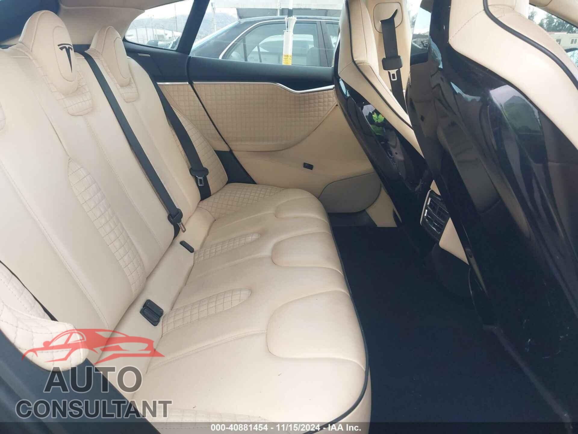 TESLA MODEL S 2013 - 5YJSA1DN3DFP10695
