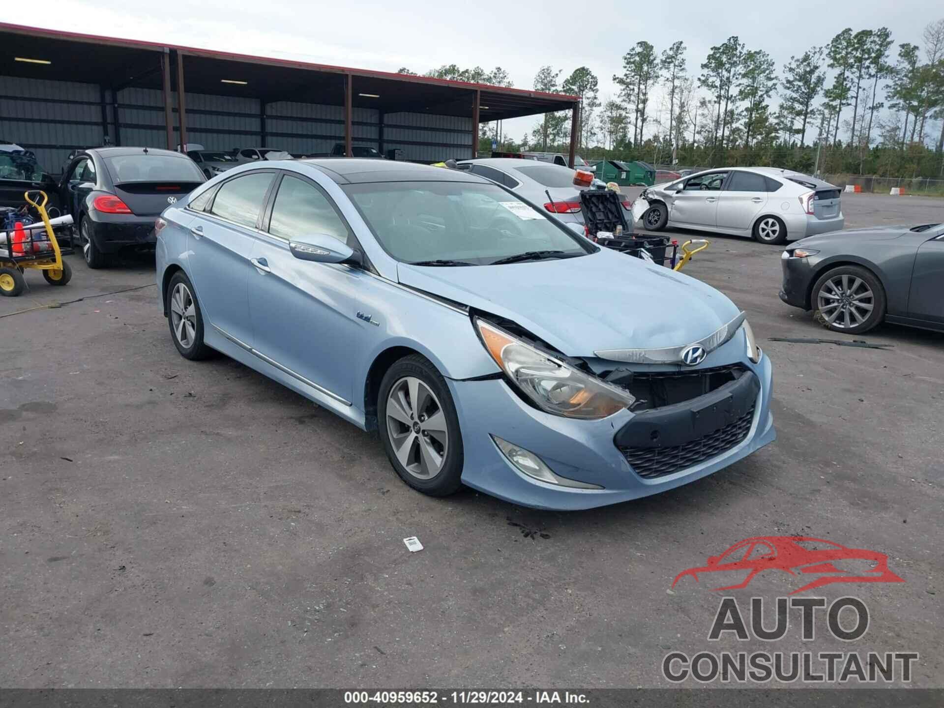 HYUNDAI SONATA HYBRID 2011 - KMHEC4A4XBA006810