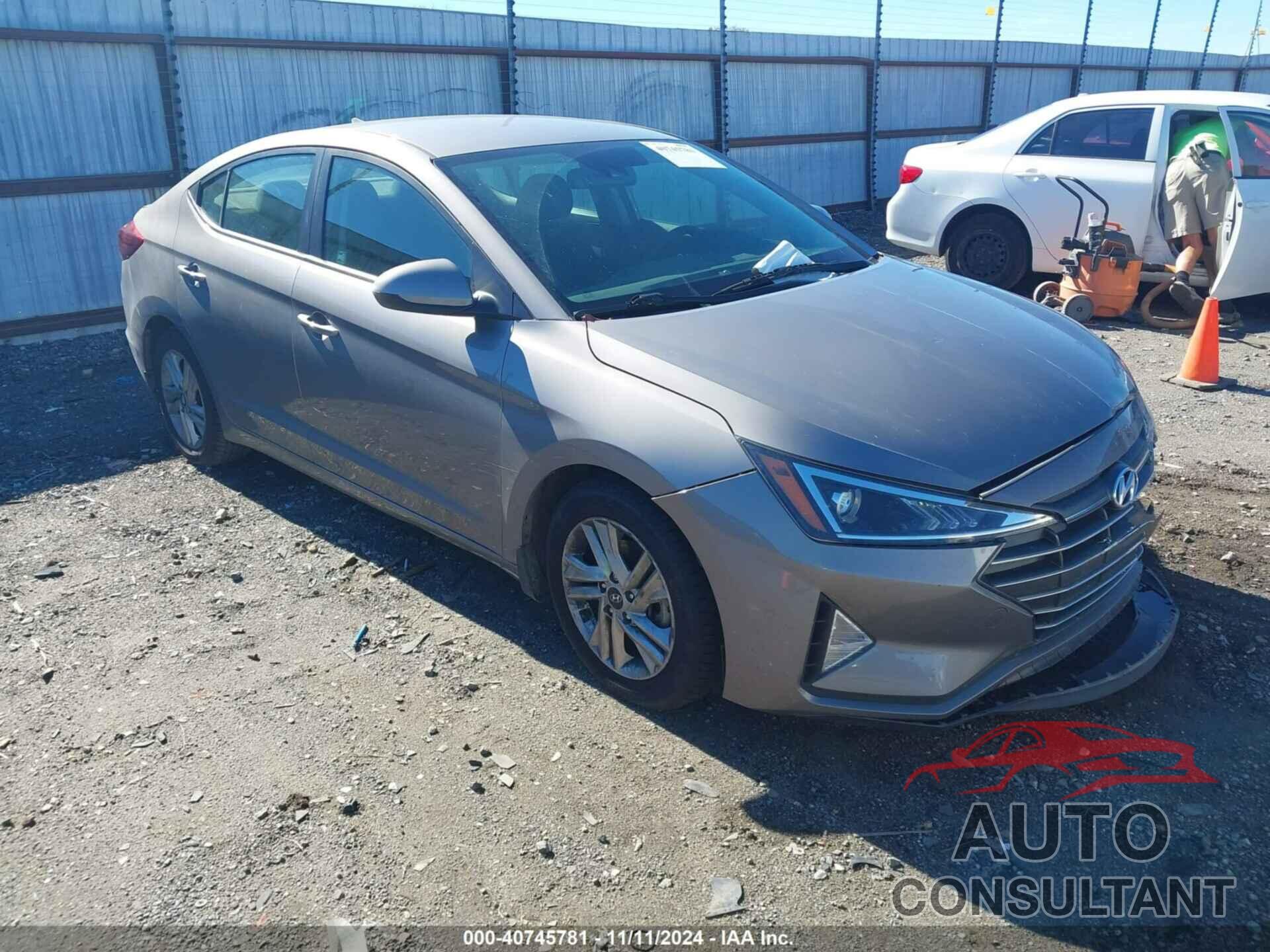 HYUNDAI ELANTRA 2020 - KMHD84LF8LU909193