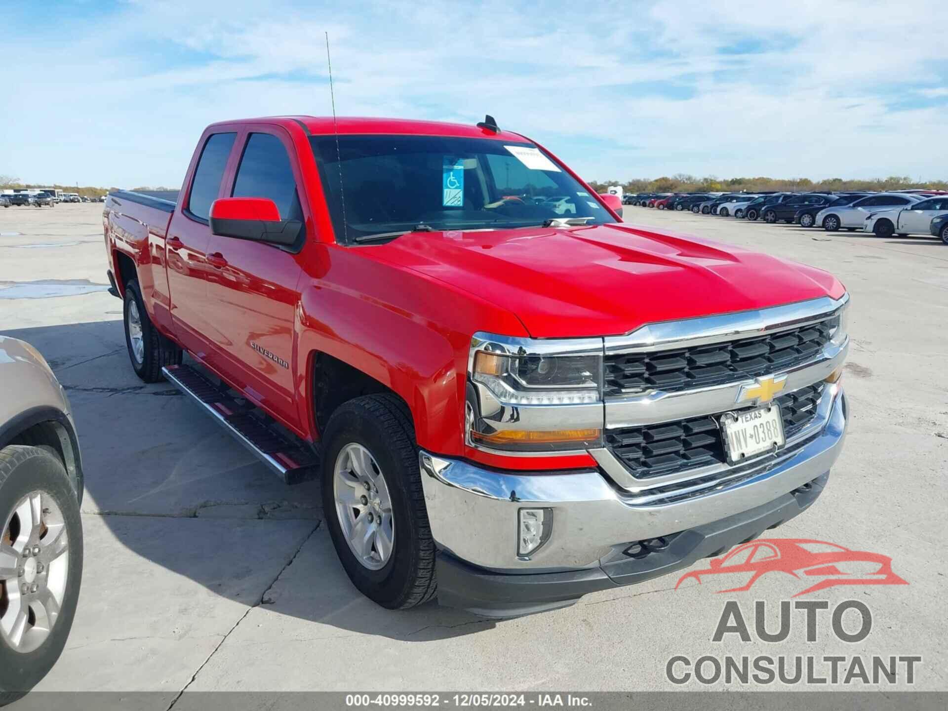 CHEVROLET SILVERADO 1500 2018 - 1GCVKREH4JZ340817