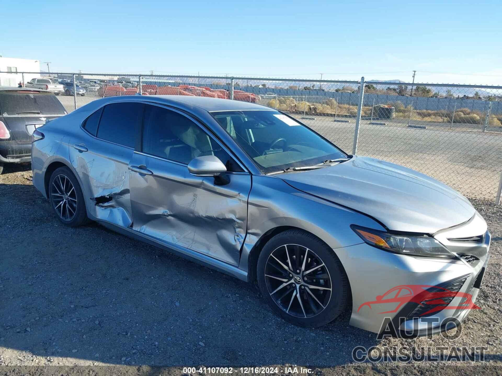 TOYOTA CAMRY 2021 - 4T1T11AK2MU543179