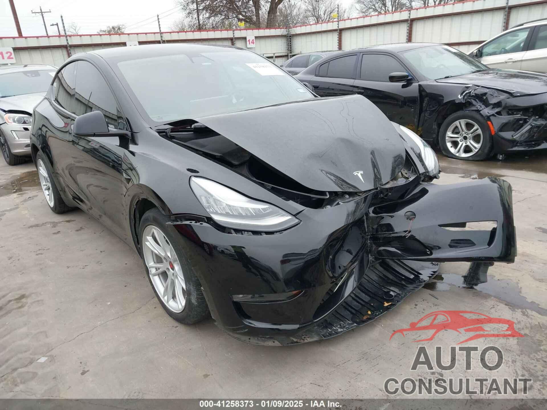 TESLA MODEL Y 2021 - 5YJYGDEE4MF121812