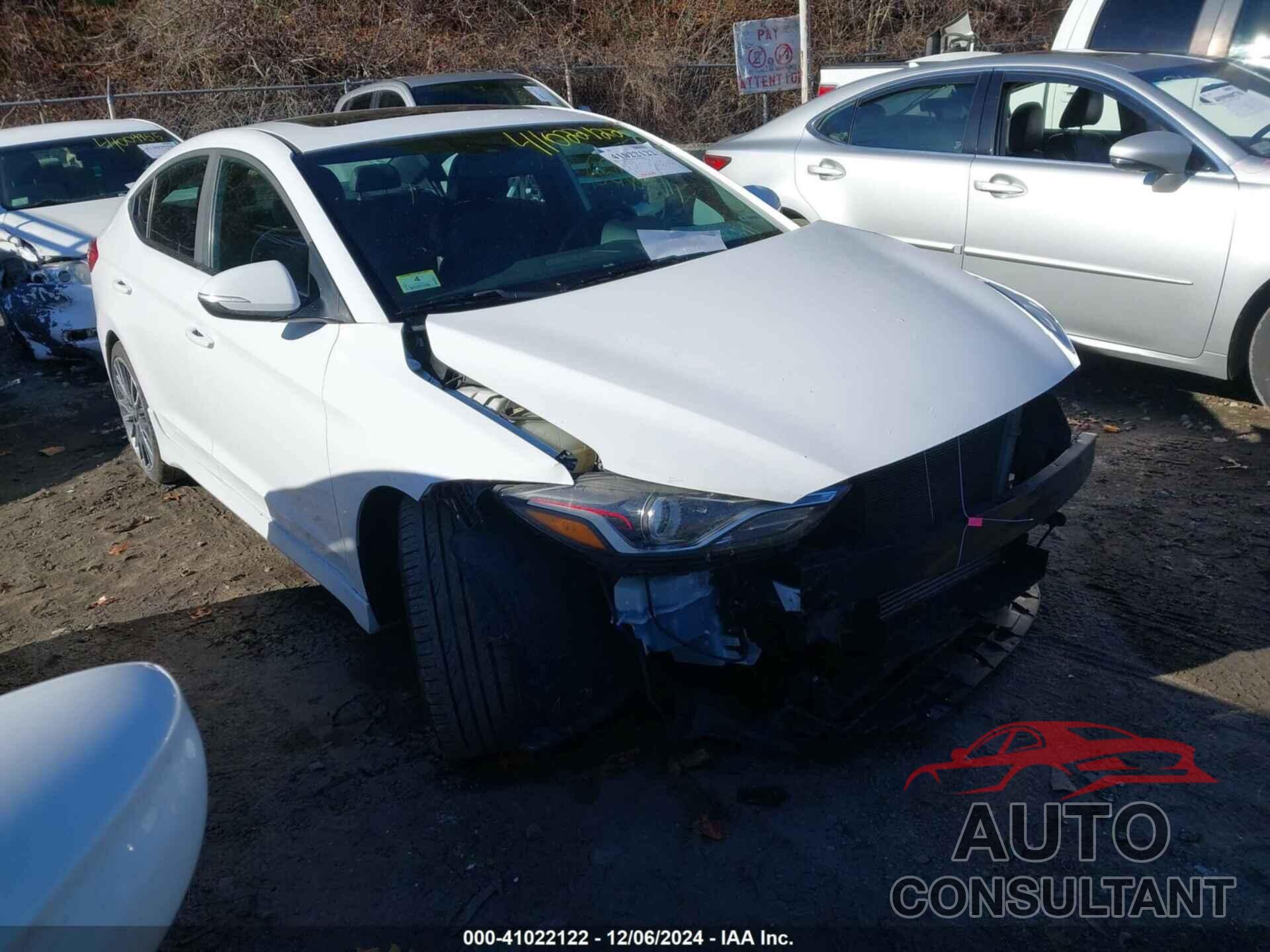 HYUNDAI ELANTRA 2018 - KMHD04LB9JU591442