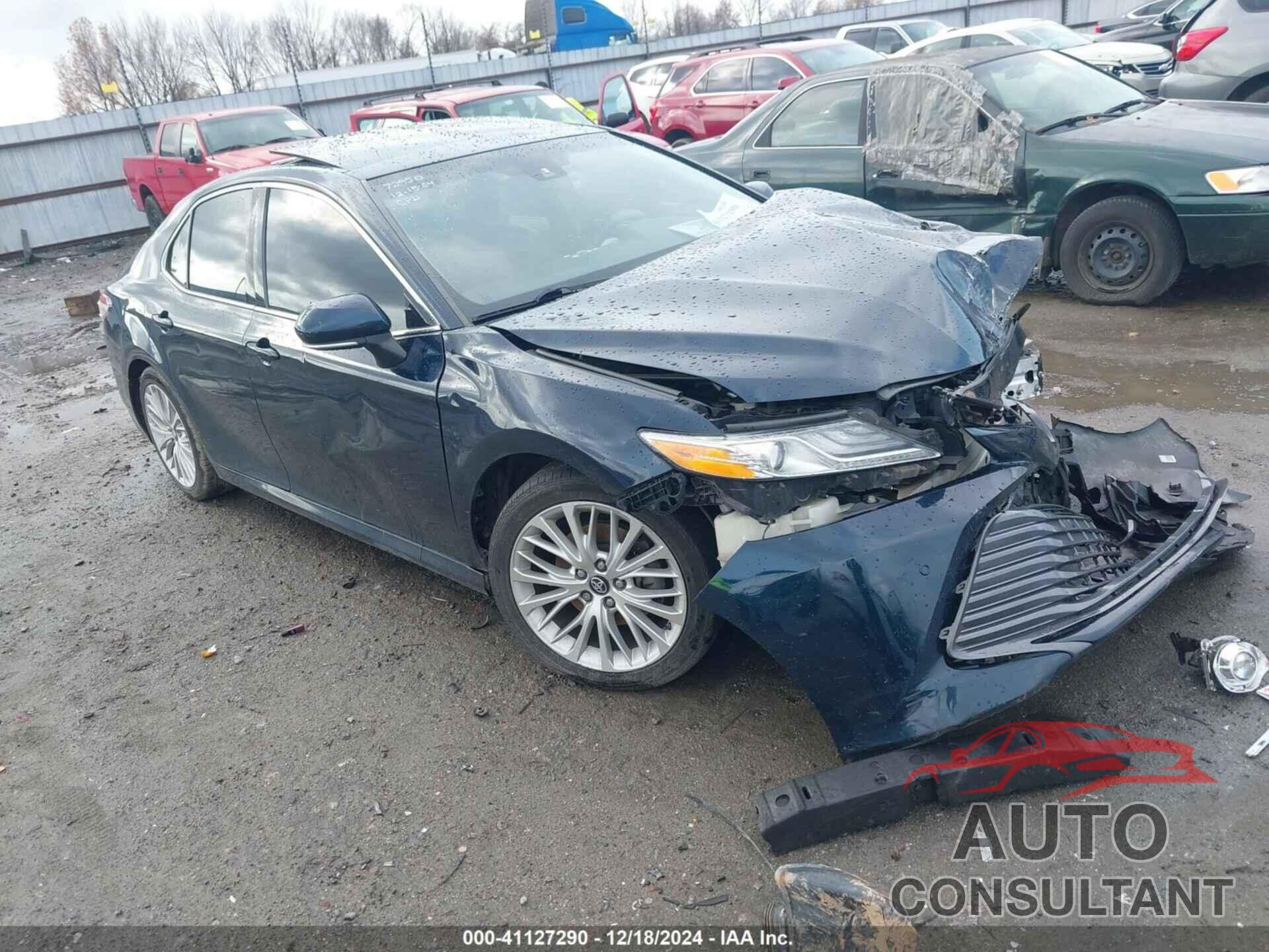 TOYOTA CAMRY 2018 - 4T1B11HK2JU665134