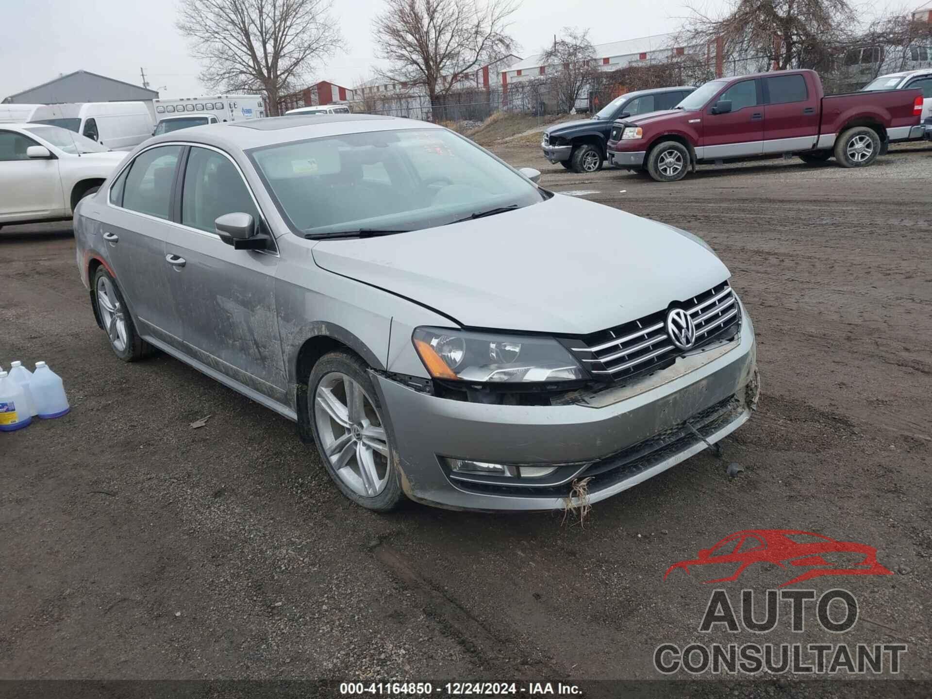 VOLKSWAGEN PASSAT 2013 - 1VWBN7A39DC055107