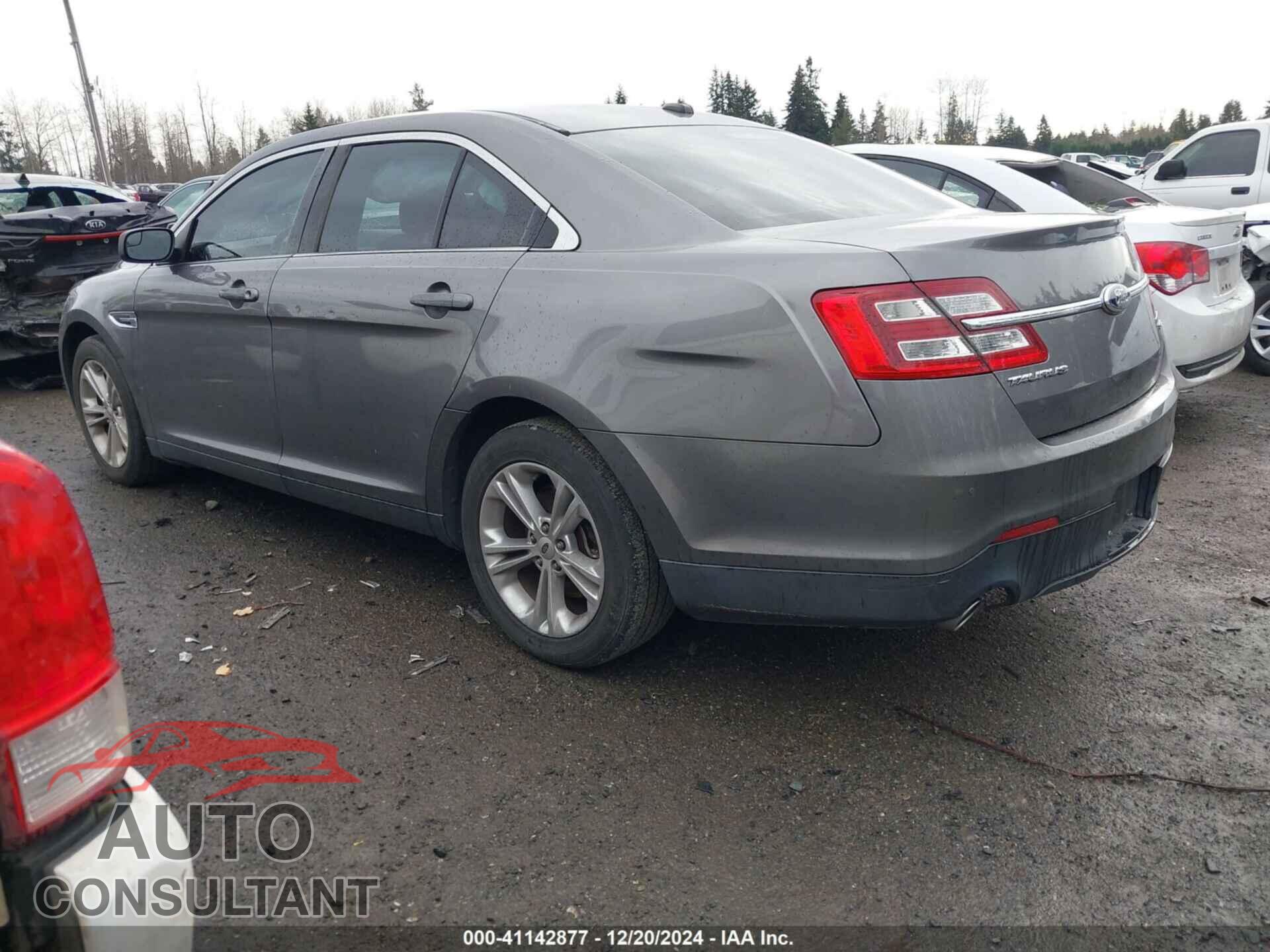 FORD TAURUS 2013 - 1FAHP2E82DG164815