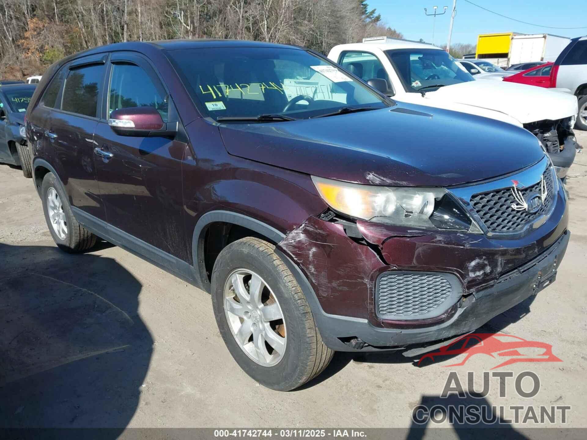 KIA SORENTO 2011 - 5XYKT3A19BG172193