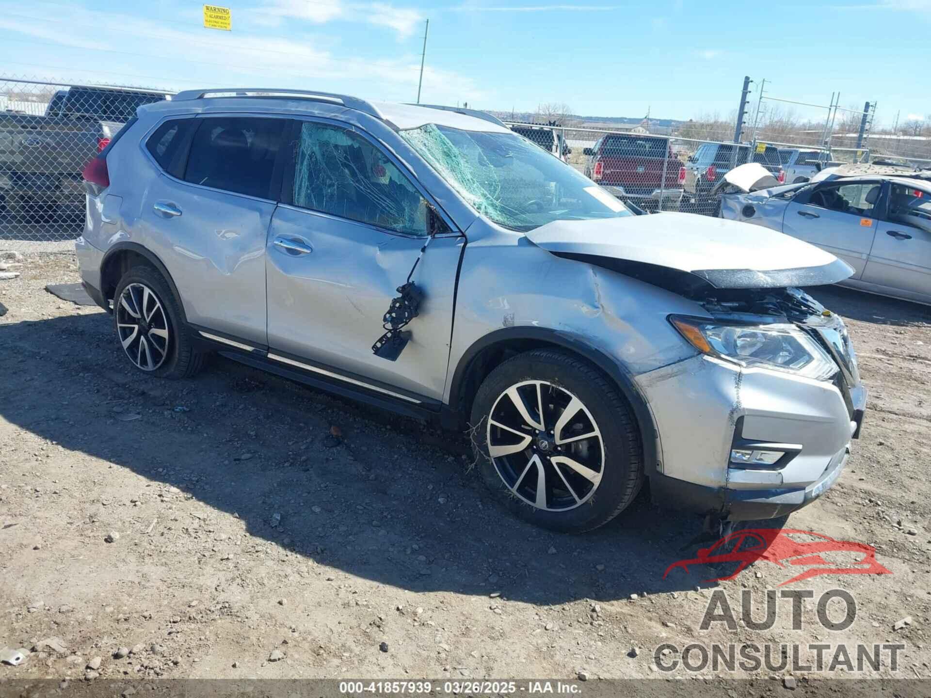 NISSAN ROGUE 2019 - 5N1AT2MV6KC820495