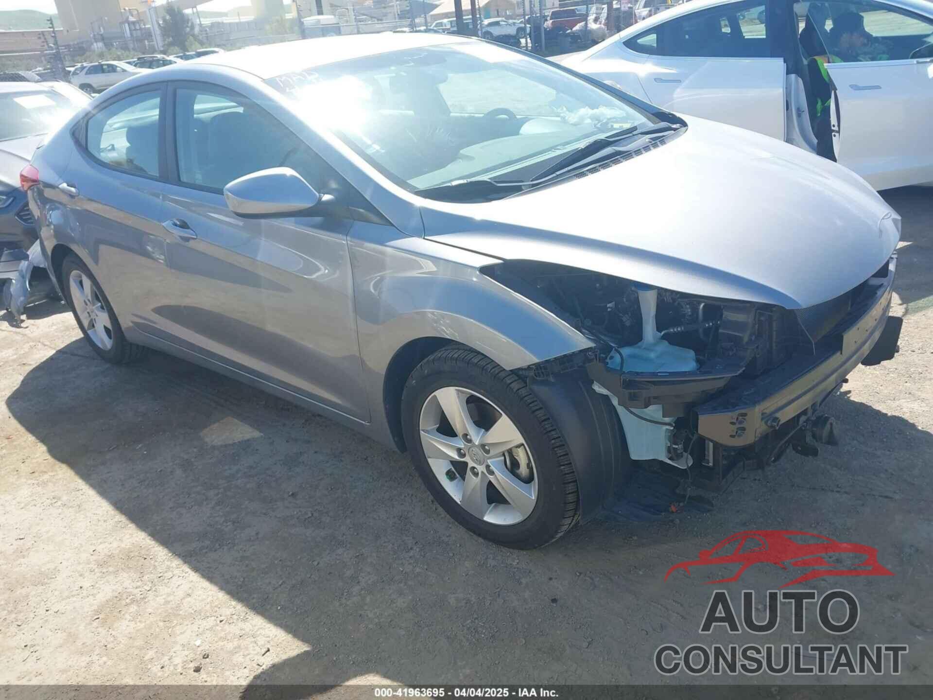 HYUNDAI ELANTRA 2013 - KMHDH4AE8DU998971