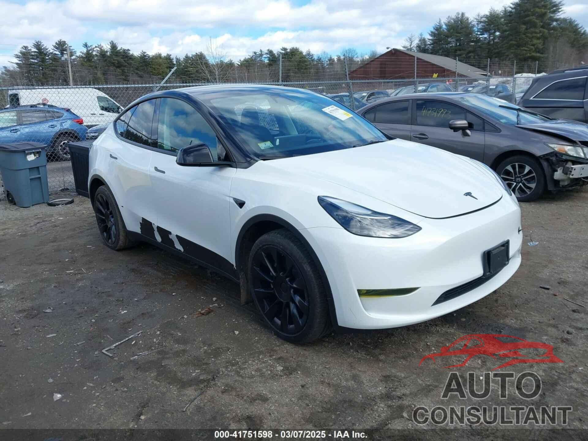 TESLA MODEL Y 2023 - 7SAYGDEE7PF832007