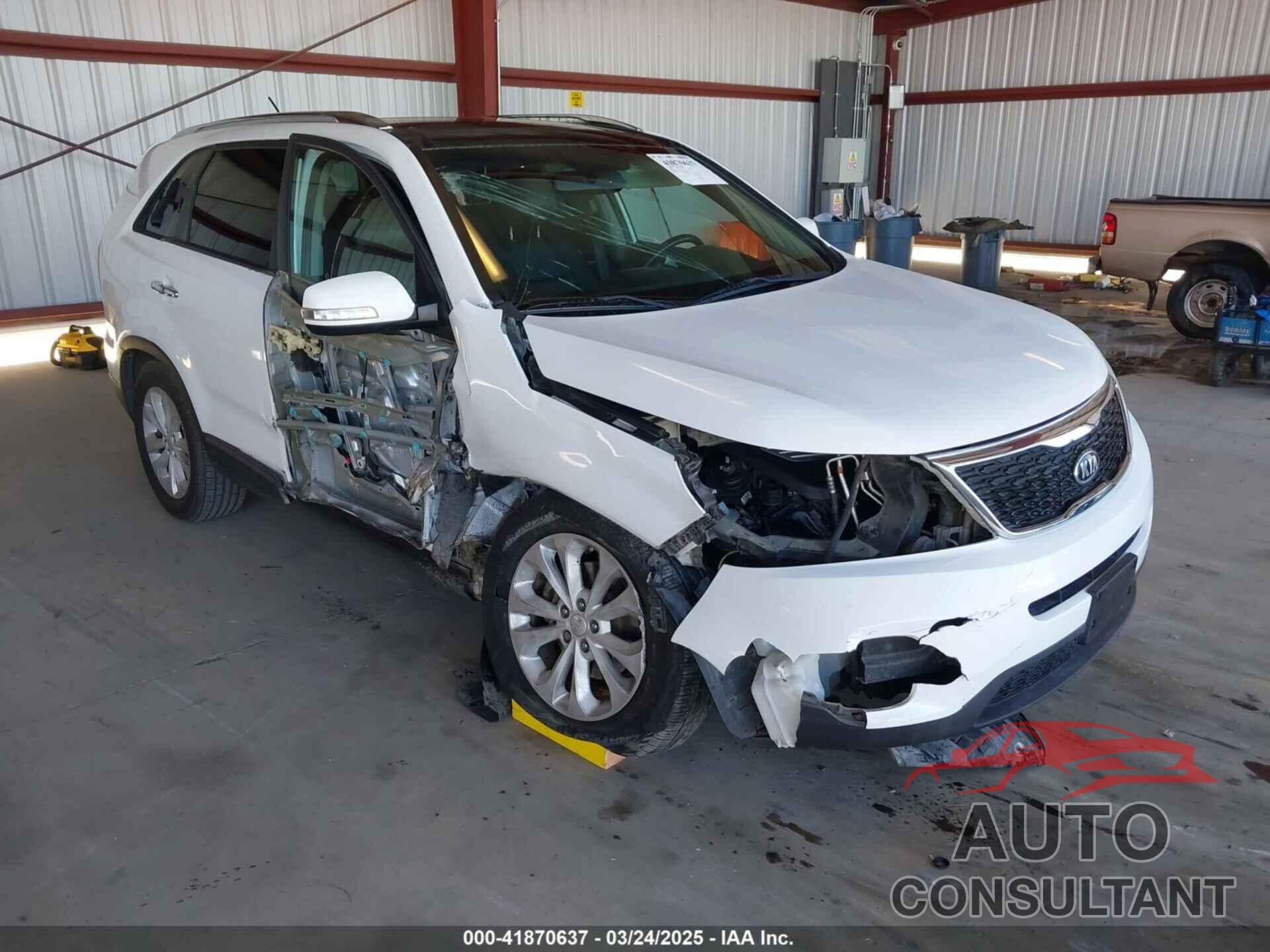 KIA SORENTO 2015 - 5XYKU4A74FG577696