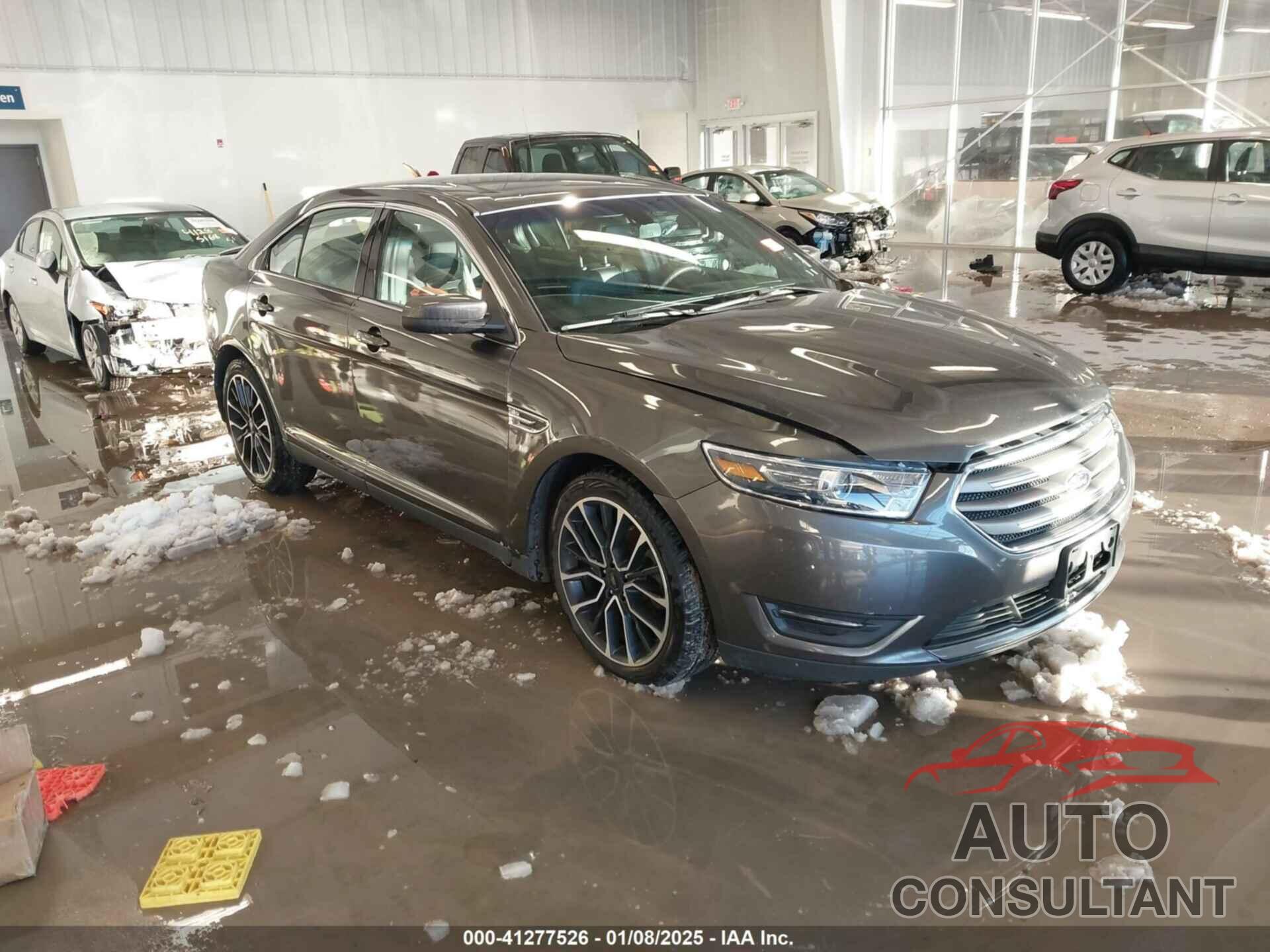 FORD TAURUS 2017 - 1FAHP2E83HG116889