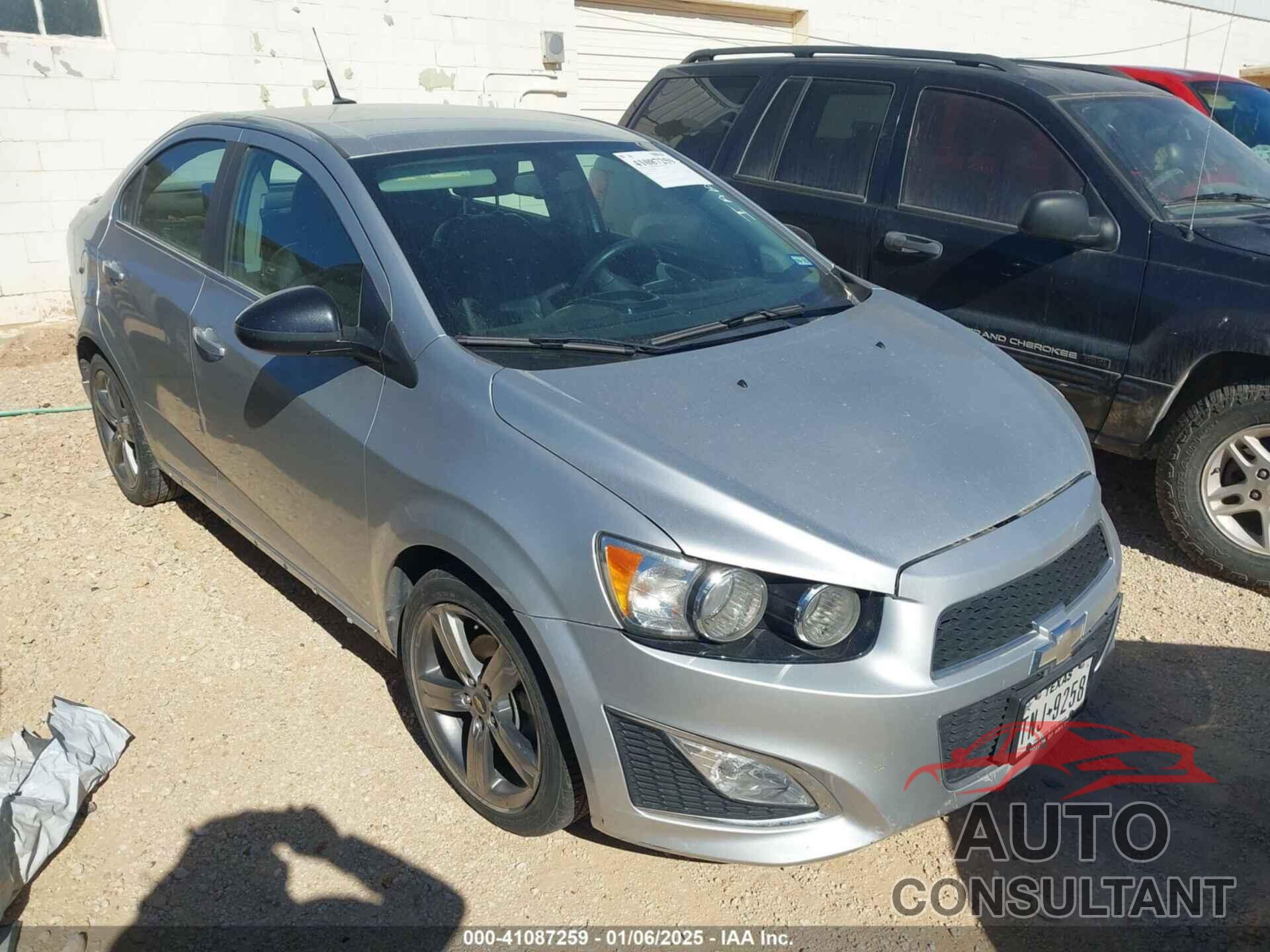 CHEVROLET SONIC 2014 - 1G1JG5SB4E4207267