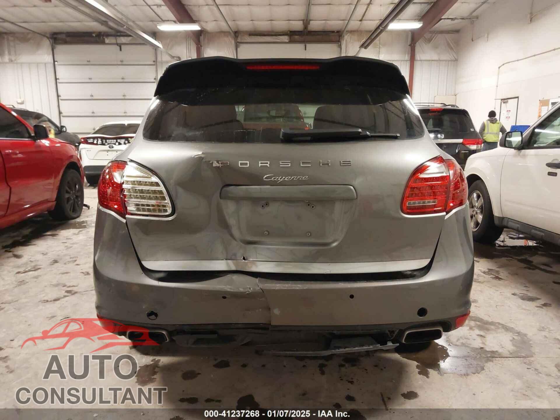 PORSCHE CAYENNE 2011 - WP1AA2A28BLA01121