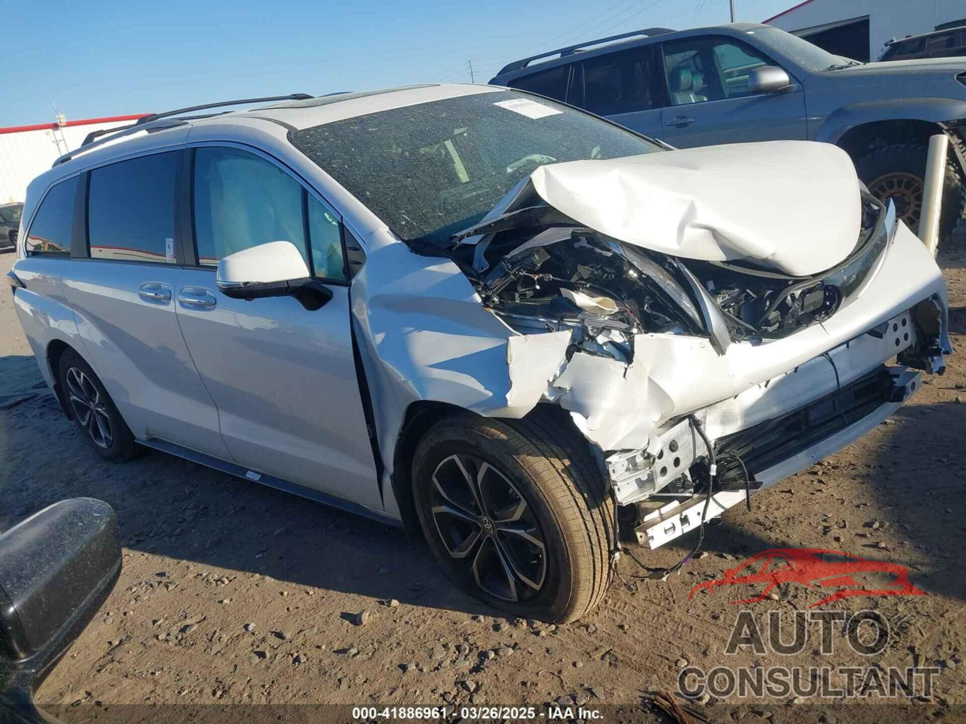 TOYOTA SIENNA 2025 - 5TDESKFCXSS163235