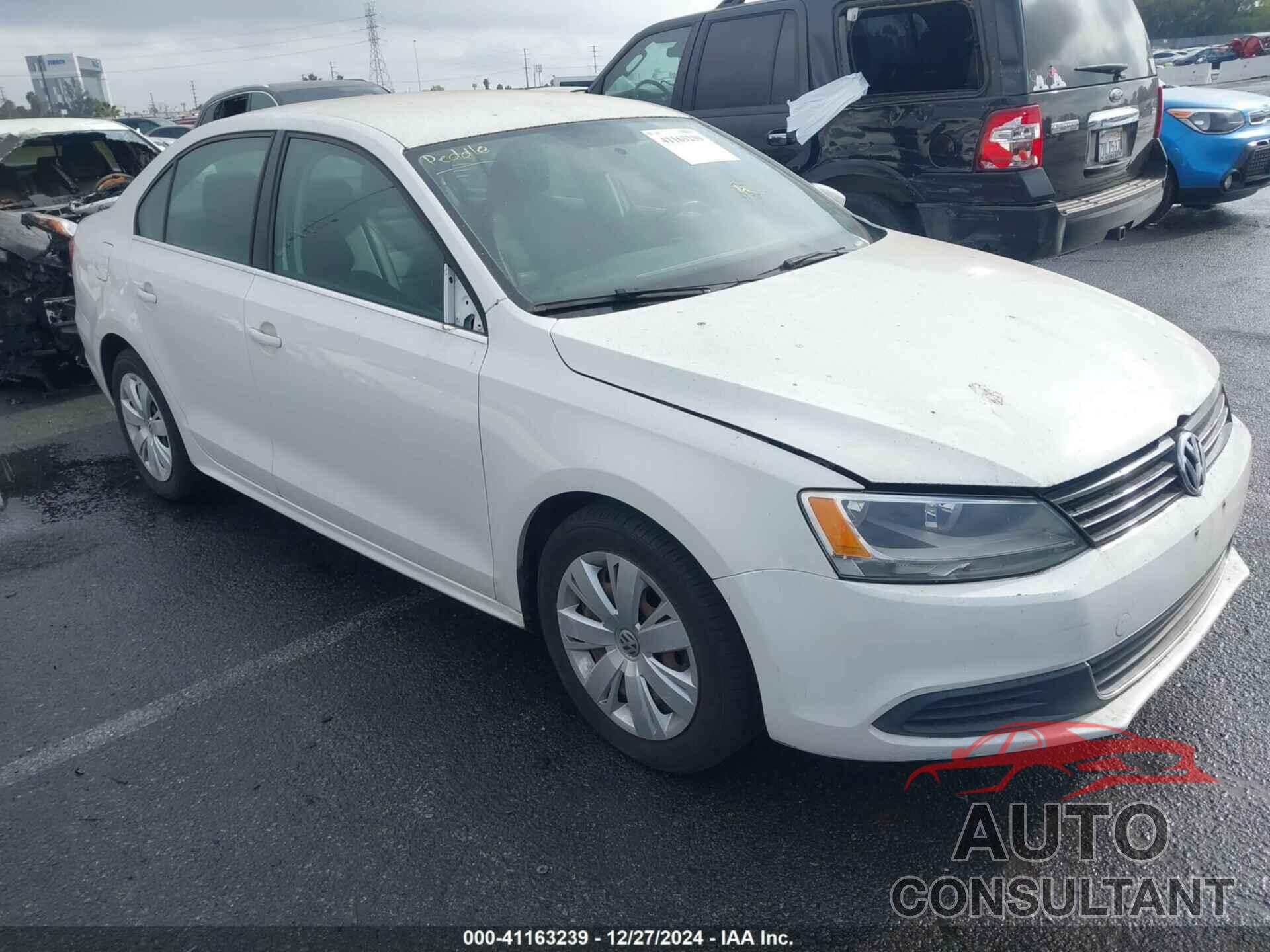 VOLKSWAGEN JETTA 2013 - 3VWDP7AJ3DM206250