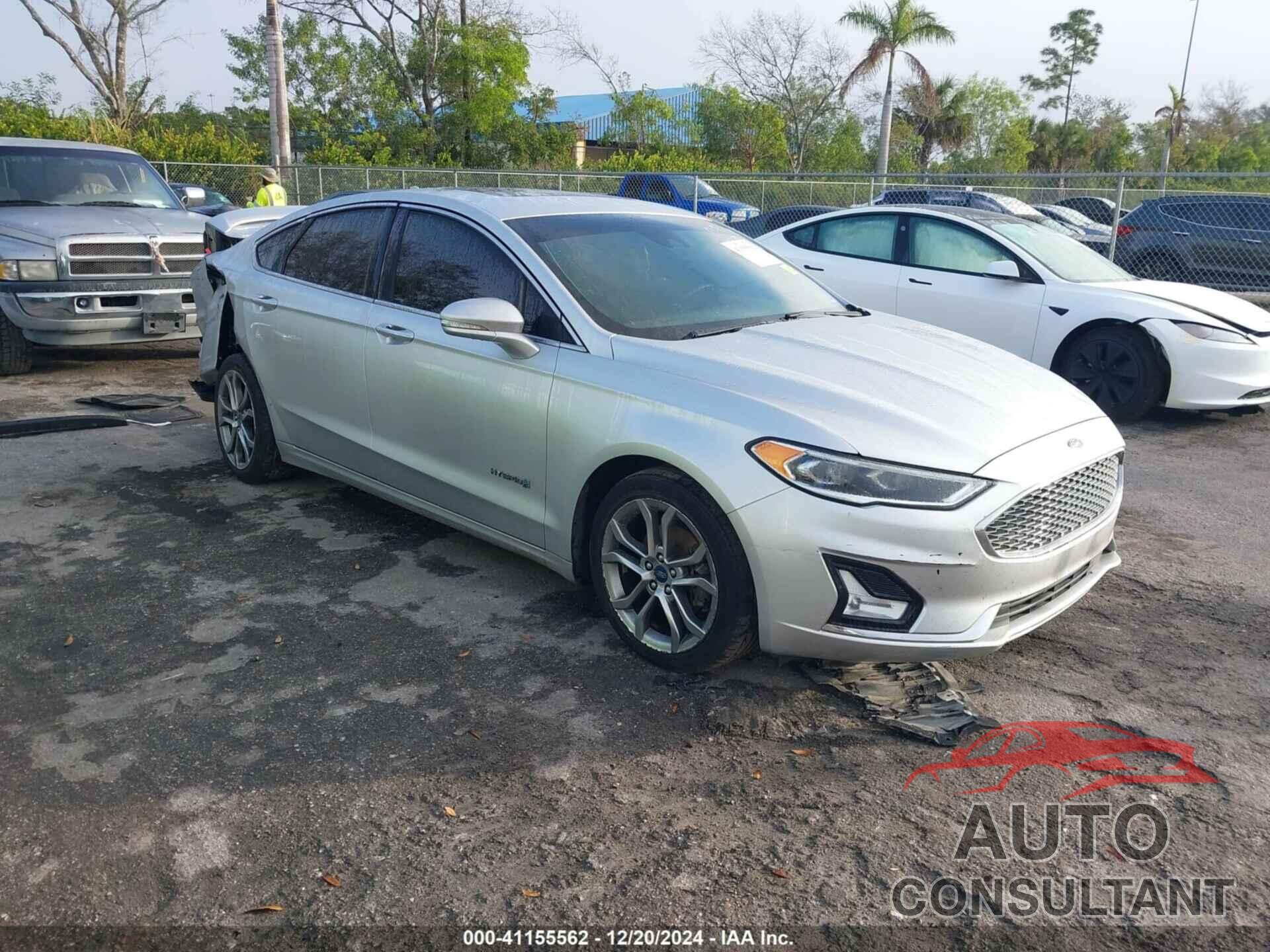 FORD FUSION 2019 - 3FA6P0RU2KR139373