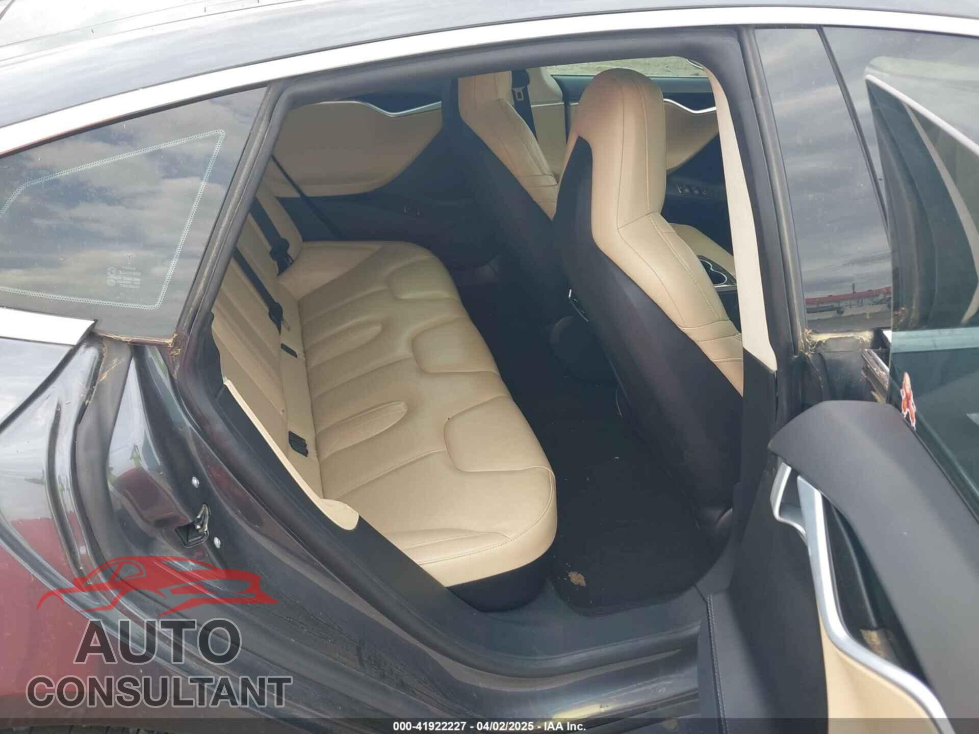 TESLA MODEL S 2016 - 5YJSA1E27GF129130
